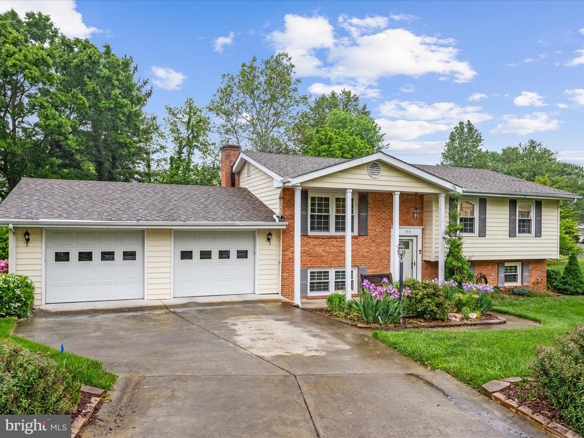 100 Peach Tree Ct