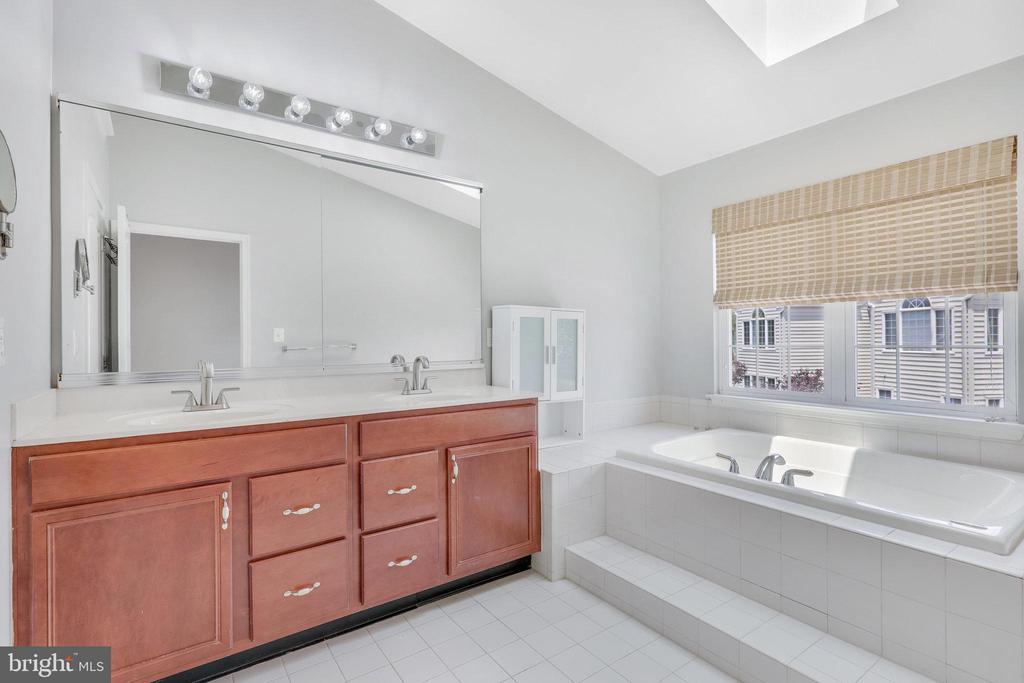 43724 Banshee Heights Ter