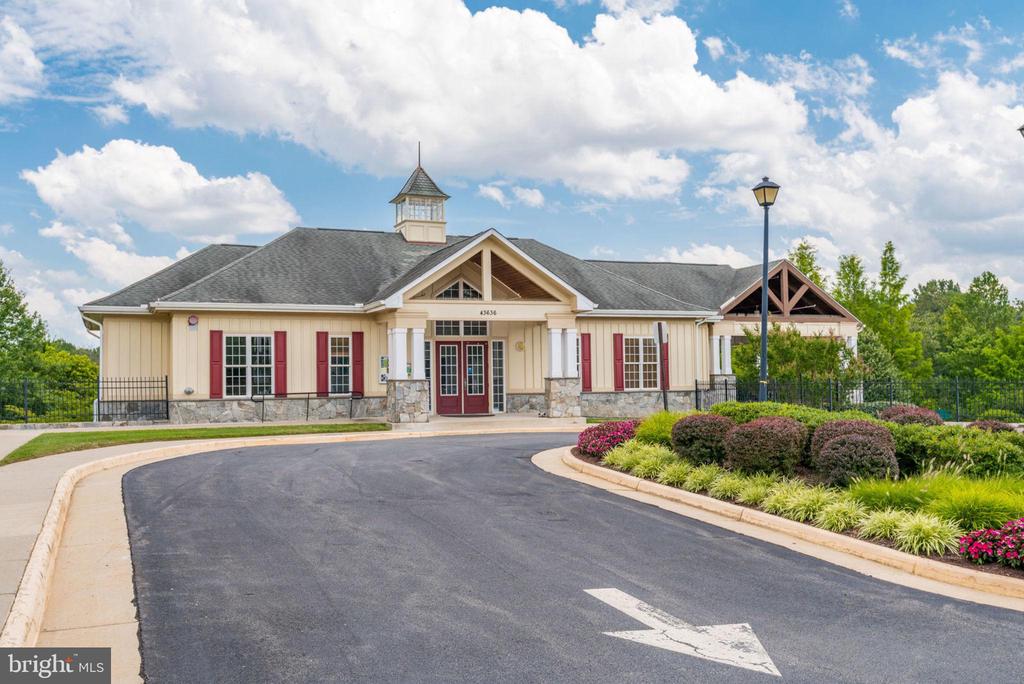 43724 Banshee Heights Ter