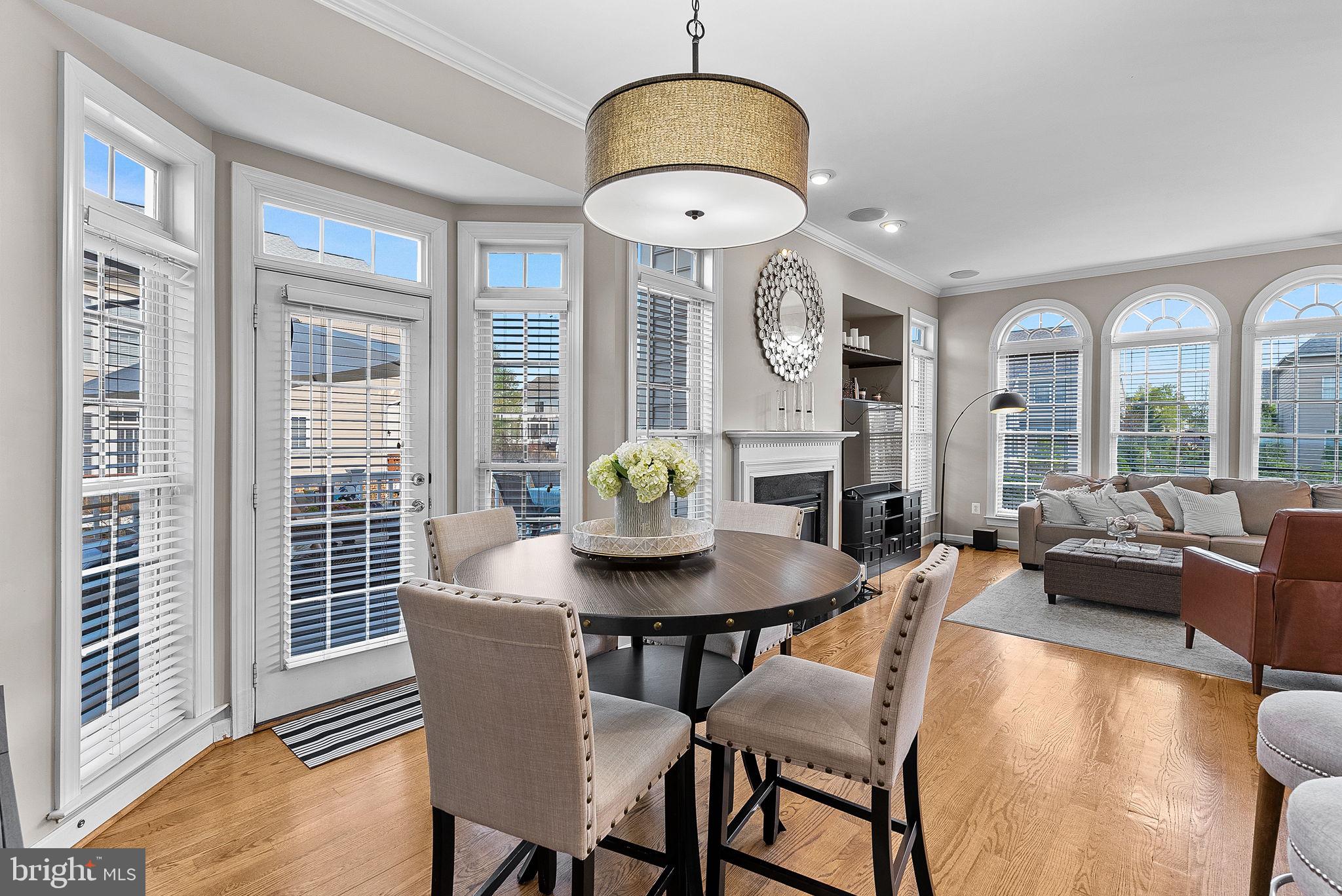 19214 Greystone Sq