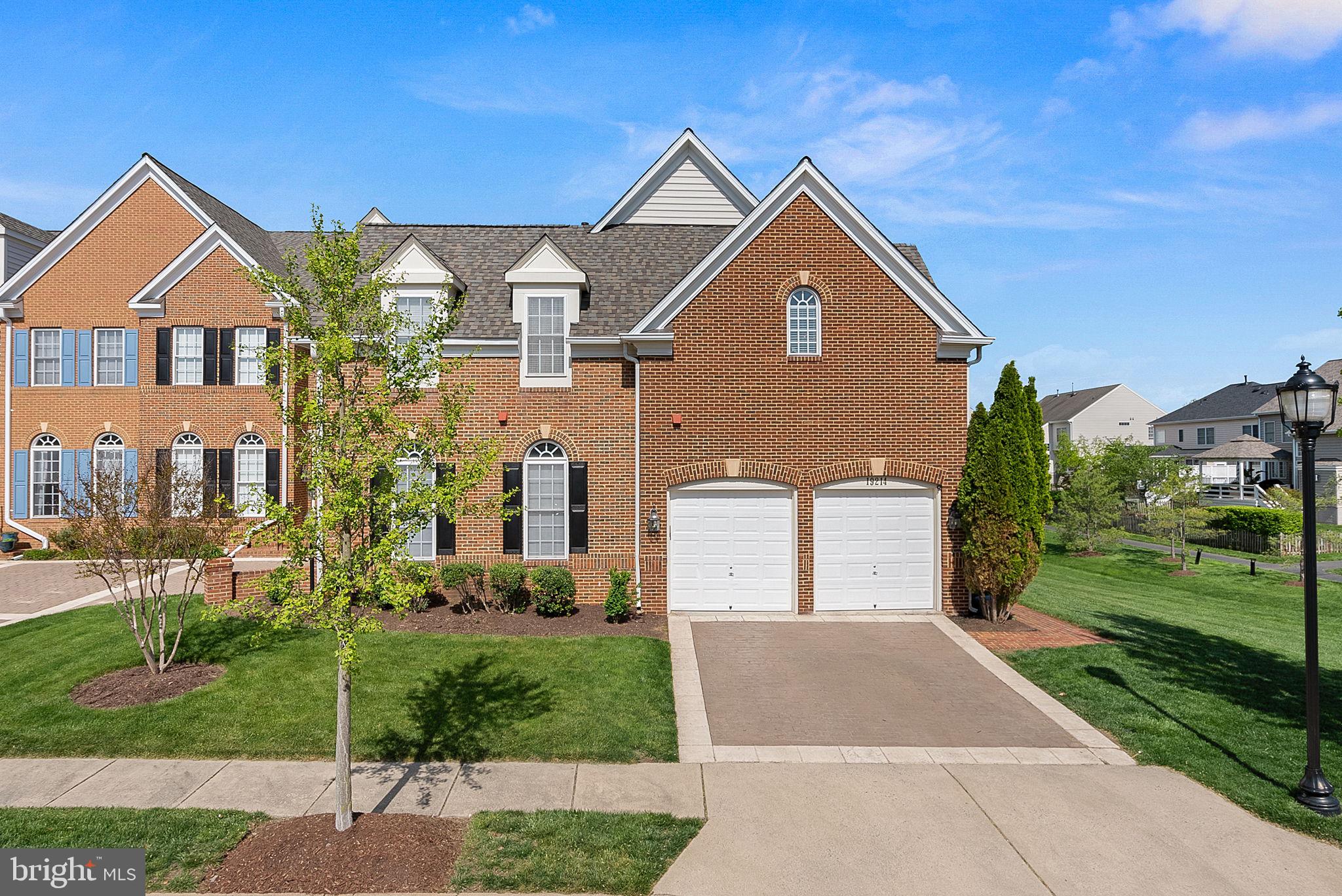 19214 Greystone Sq