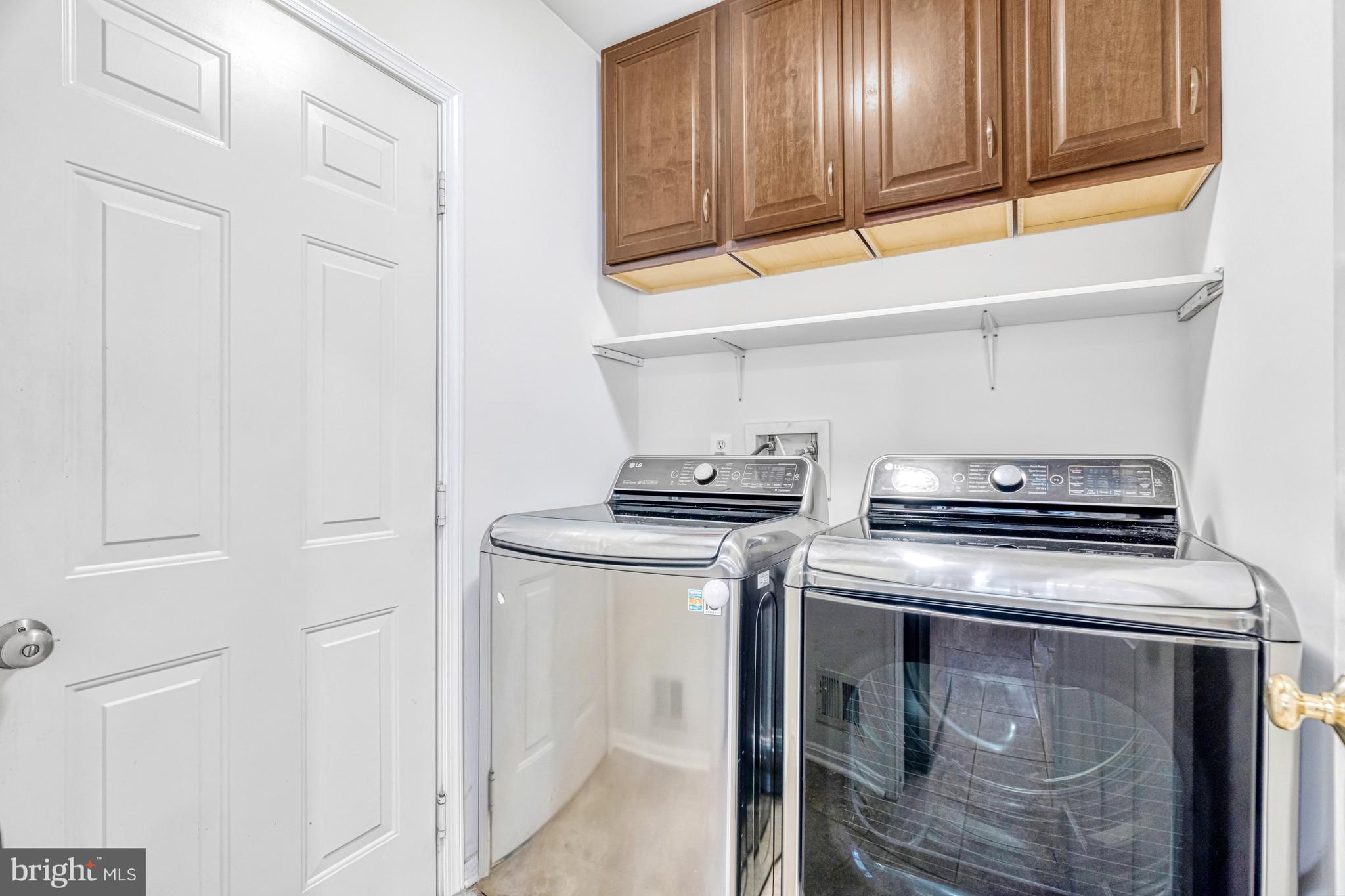 21724 Regents Park Cir