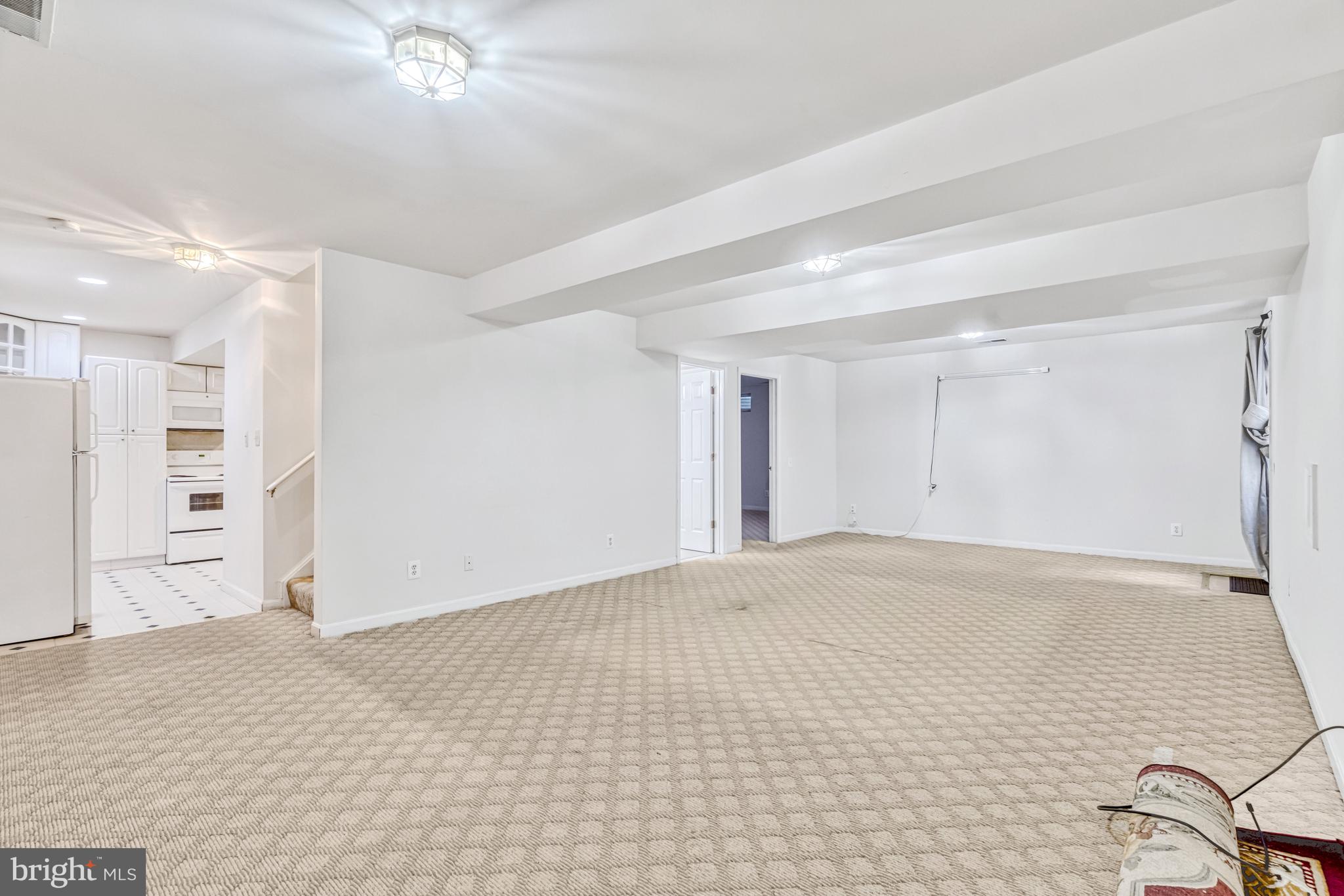 21724 Regents Park Cir