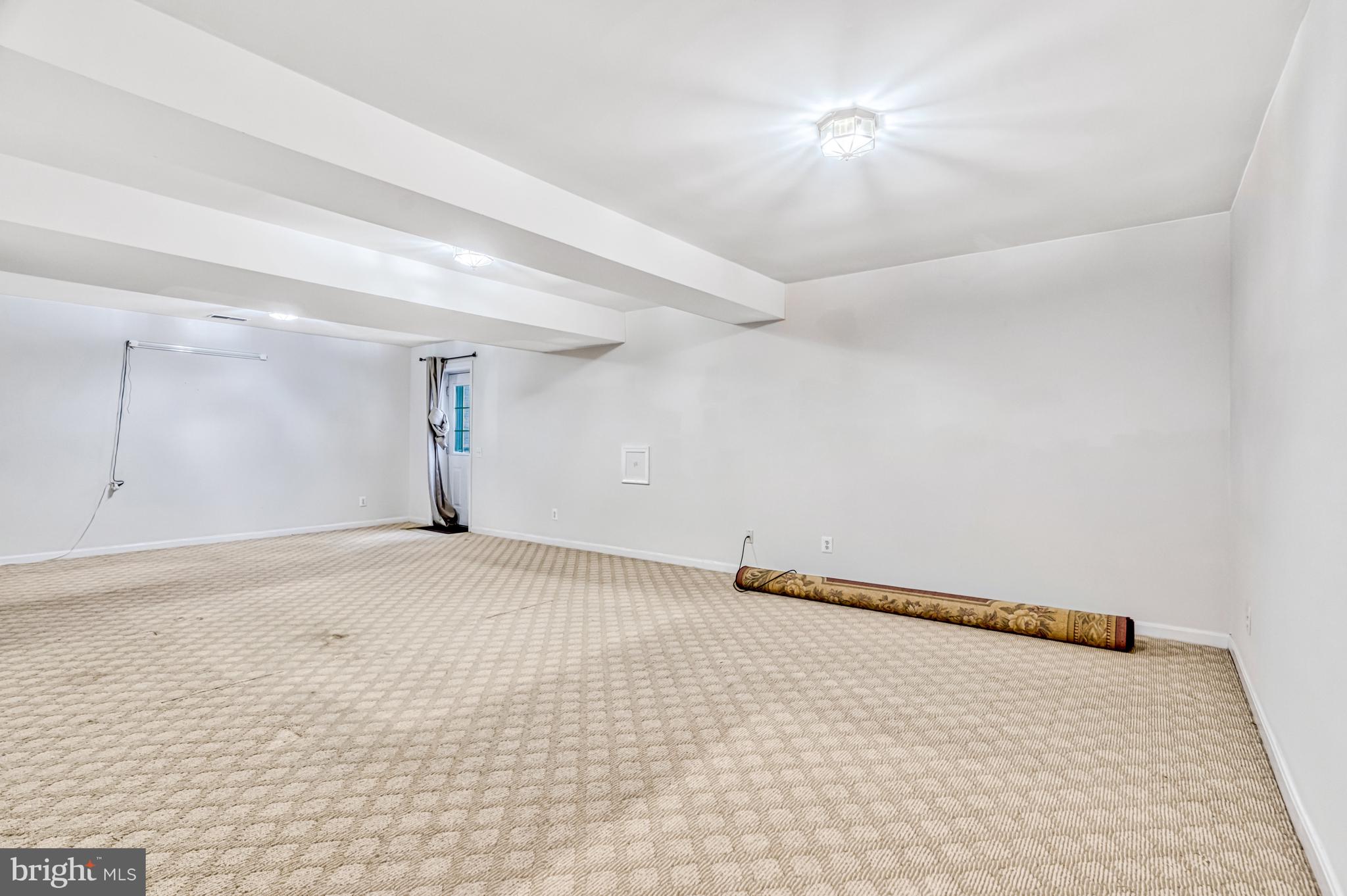 21724 Regents Park Cir