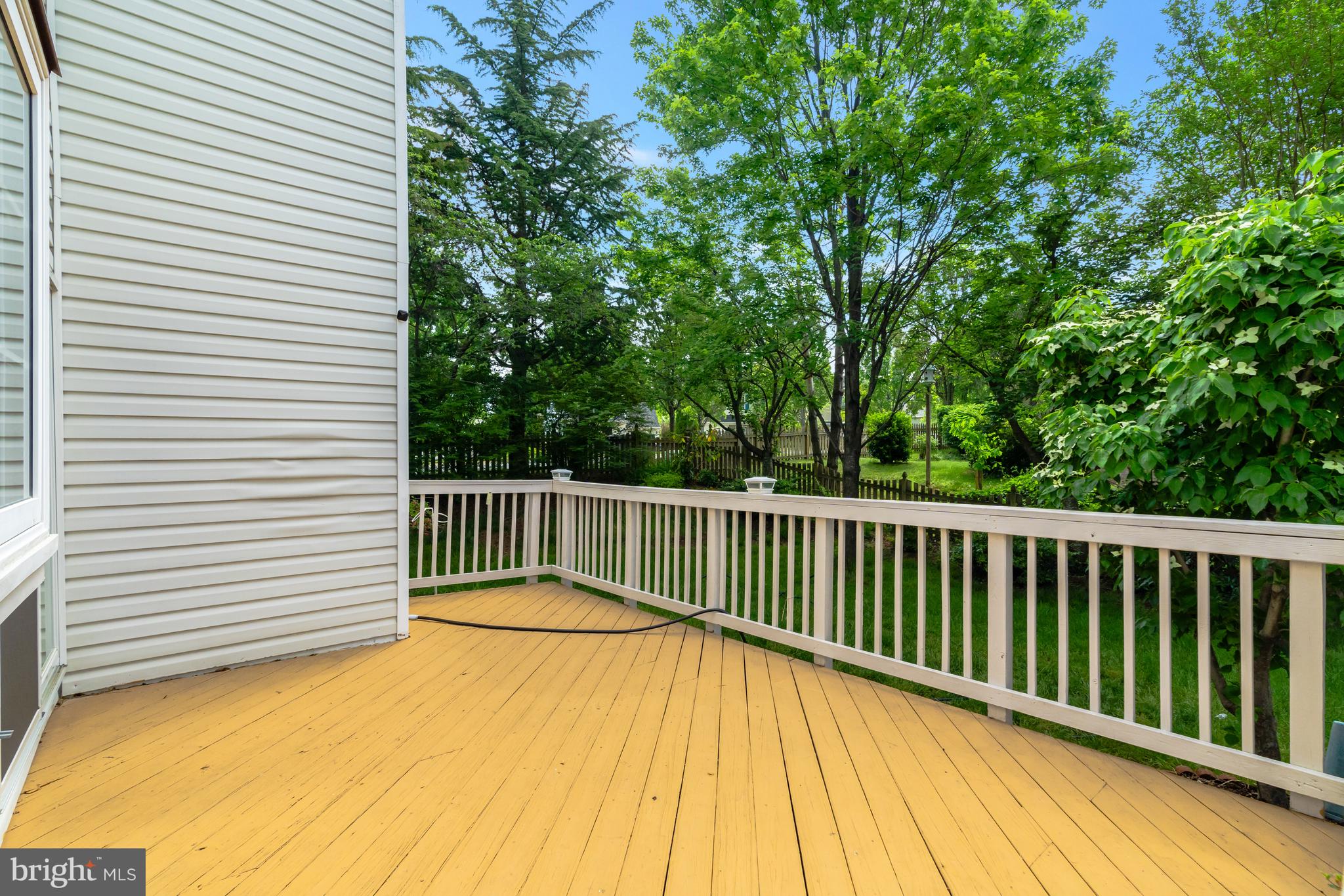 21724 Regents Park Cir