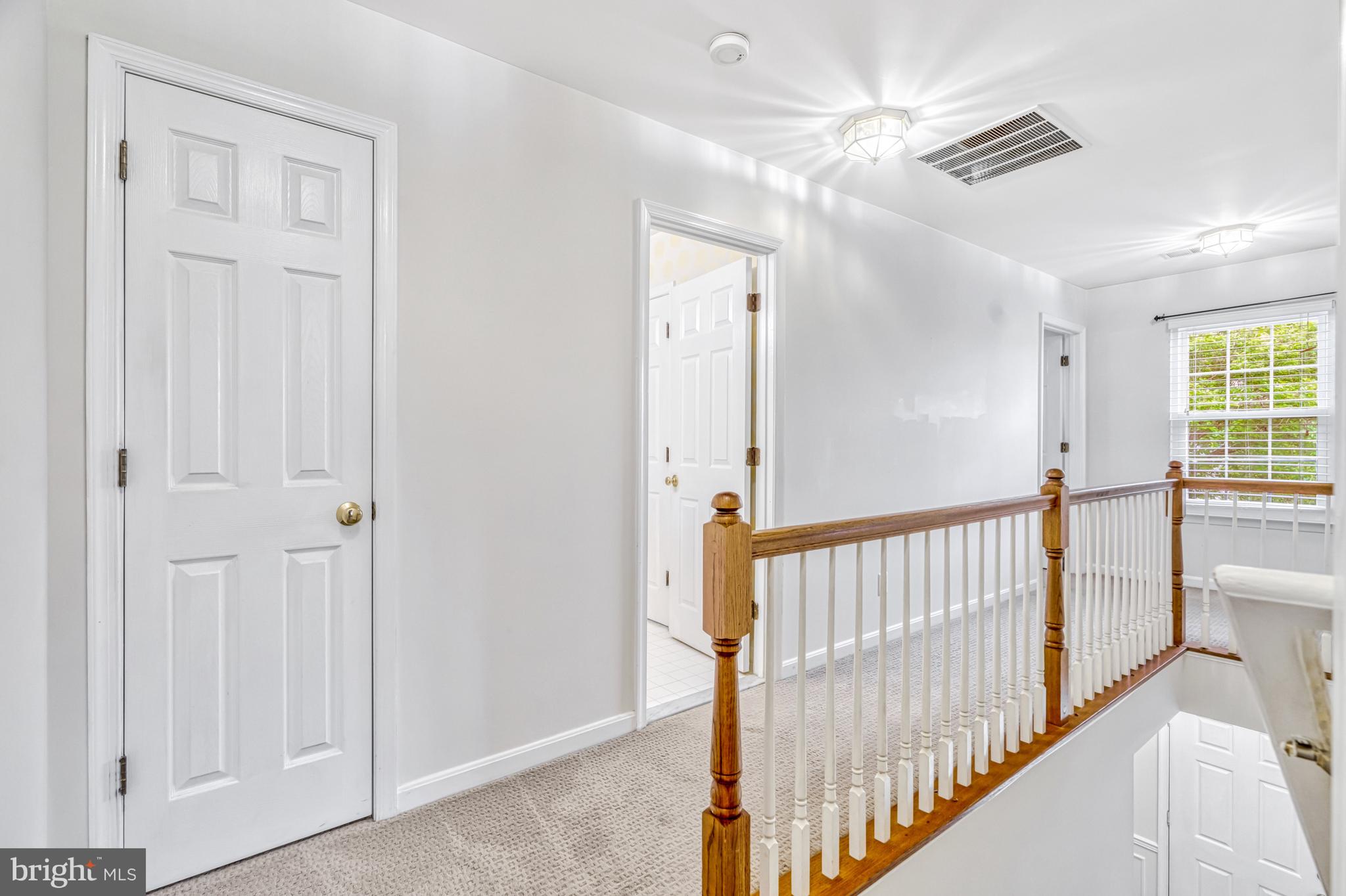 21724 Regents Park Cir