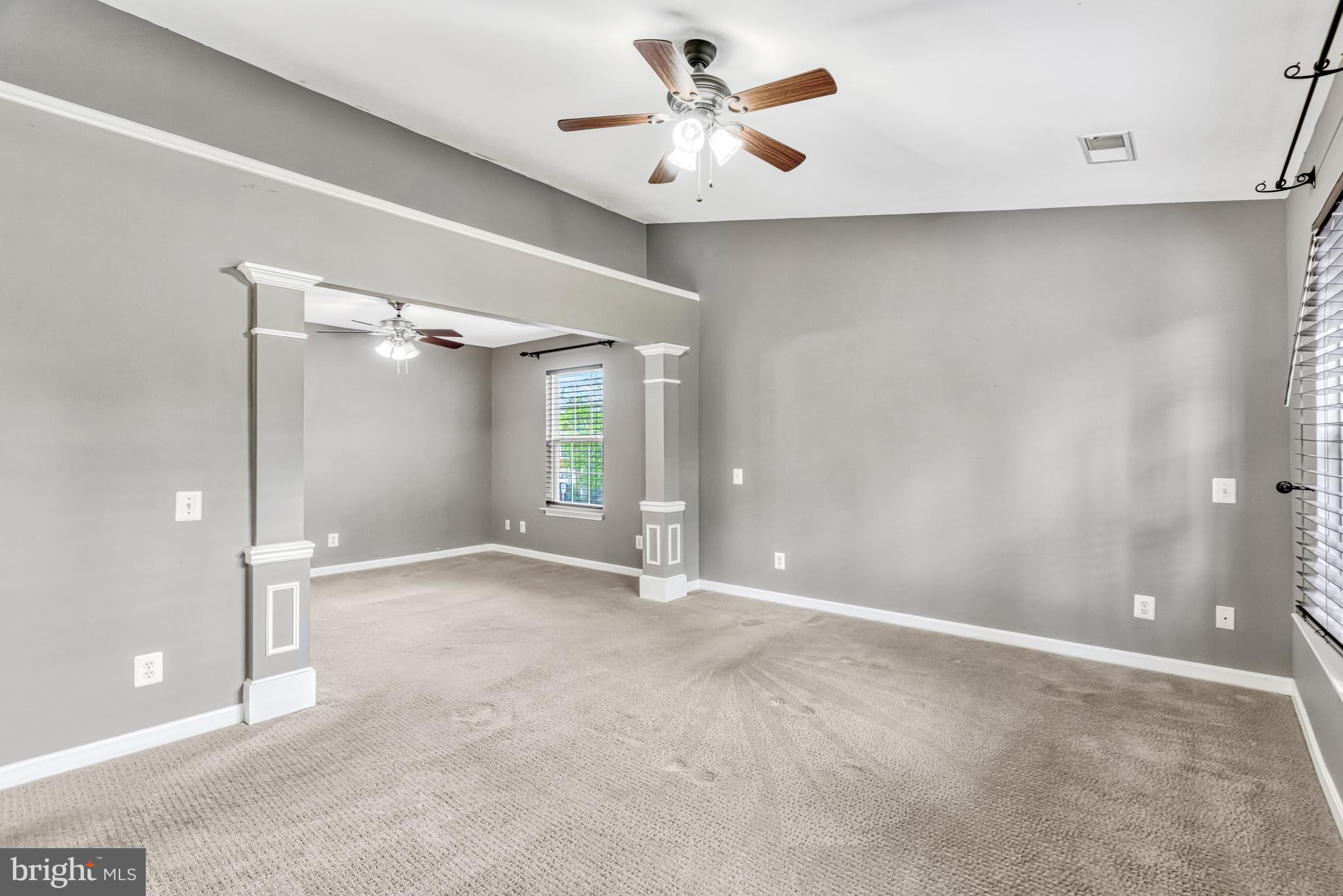 21724 Regents Park Cir