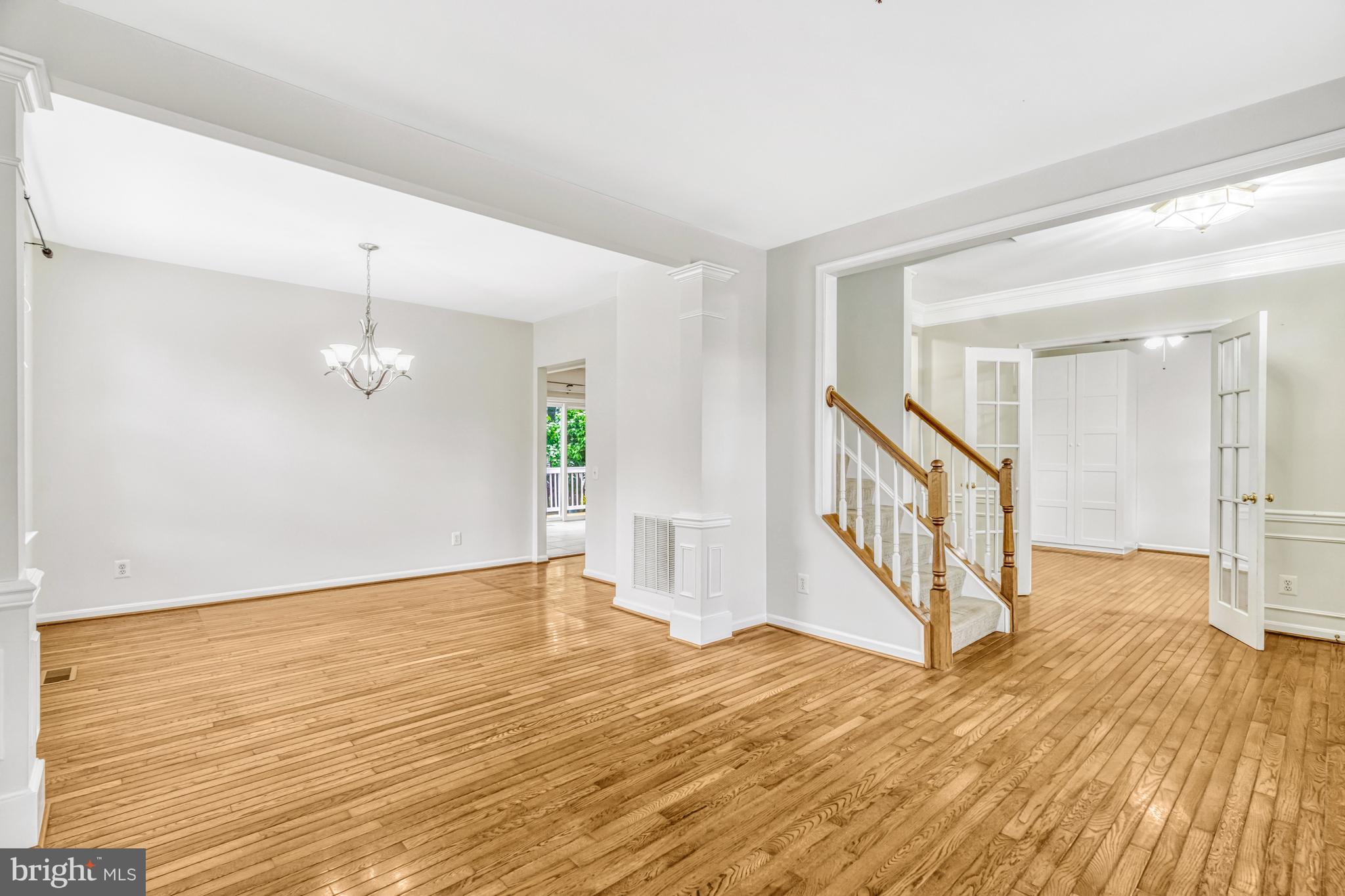 21724 Regents Park Cir