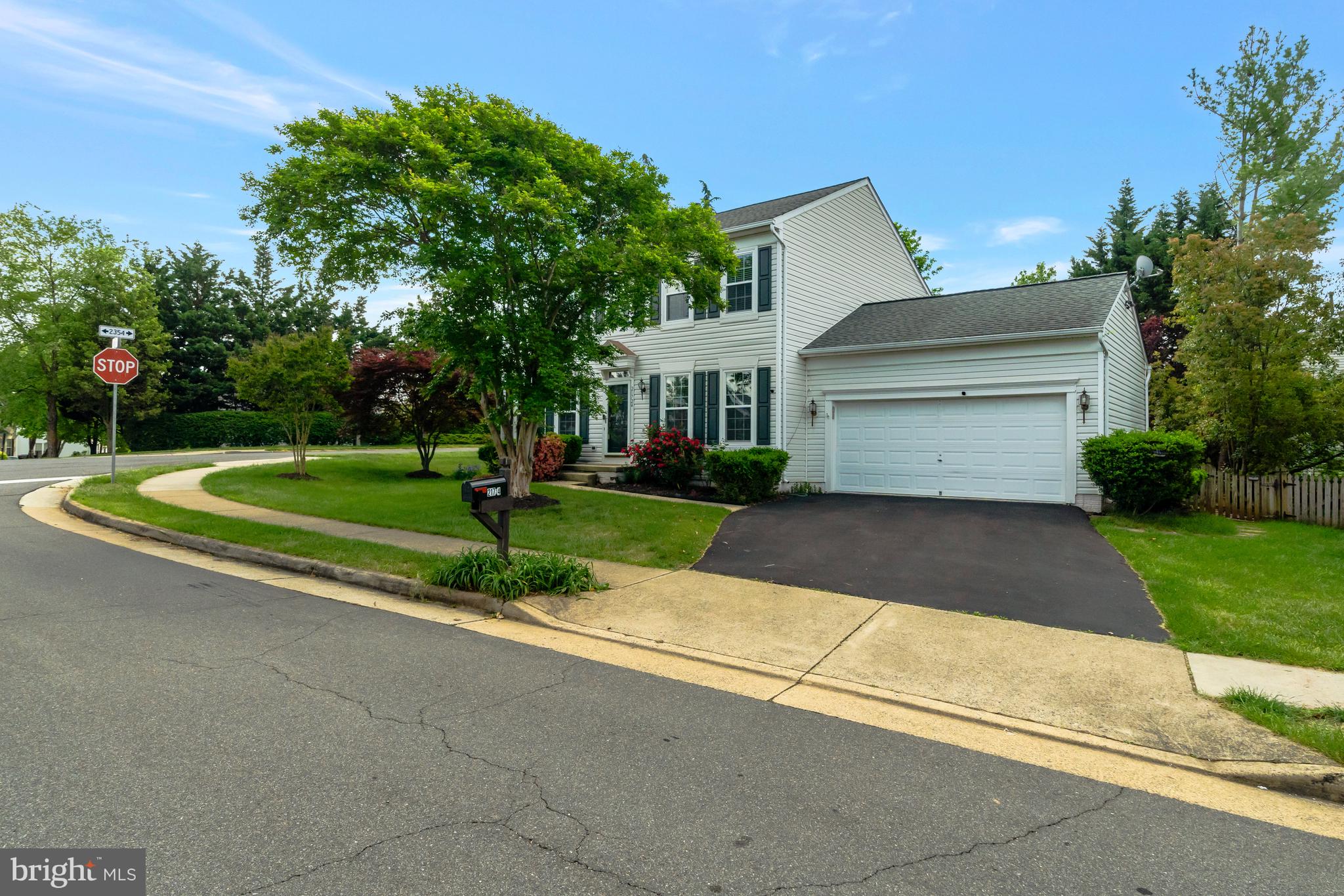 21724 Regents Park Cir