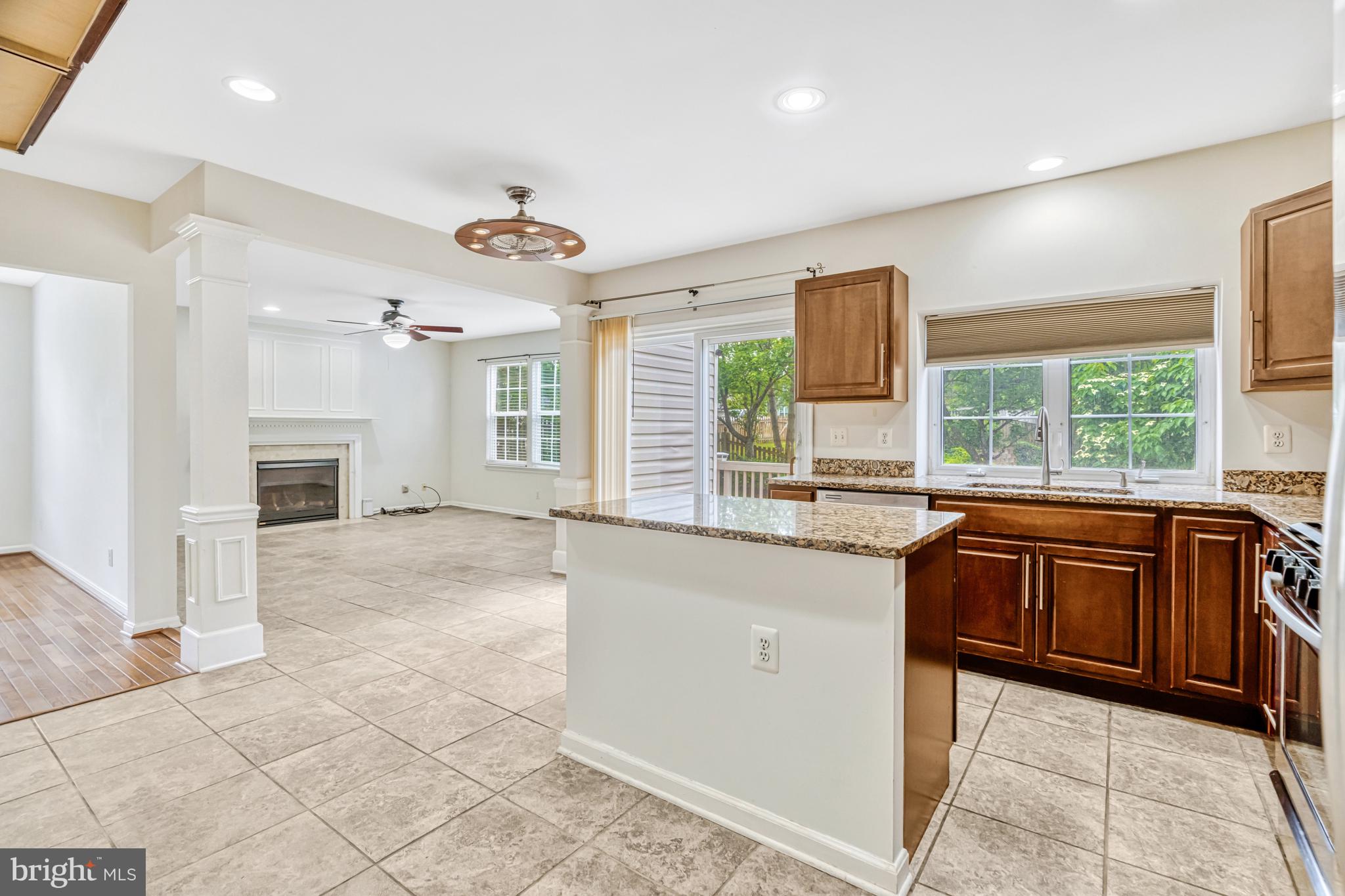 21724 Regents Park Cir