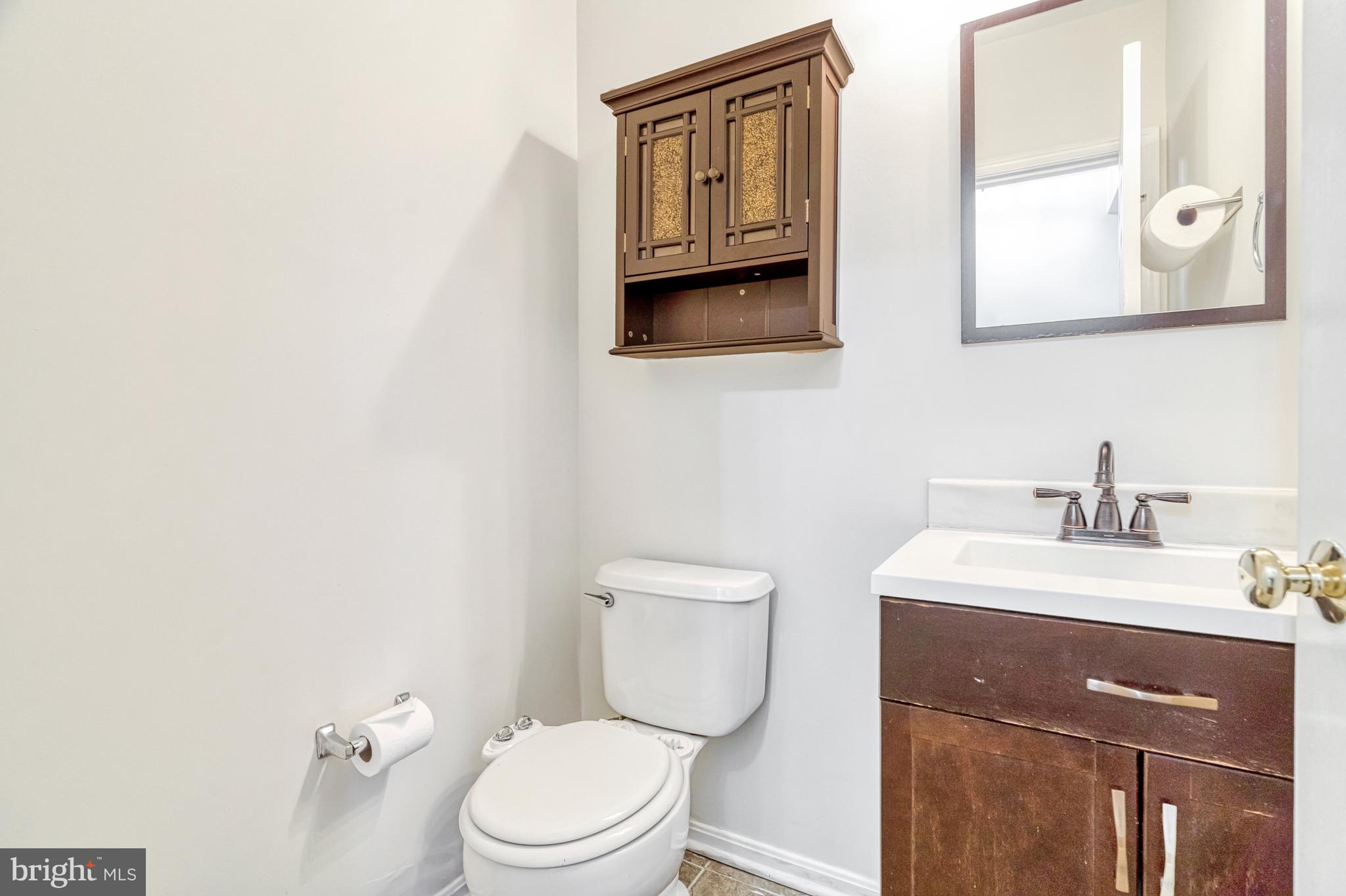 21724 Regents Park Cir
