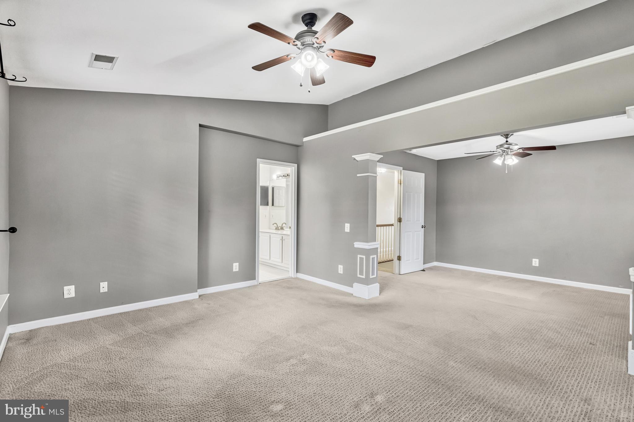 21724 Regents Park Cir