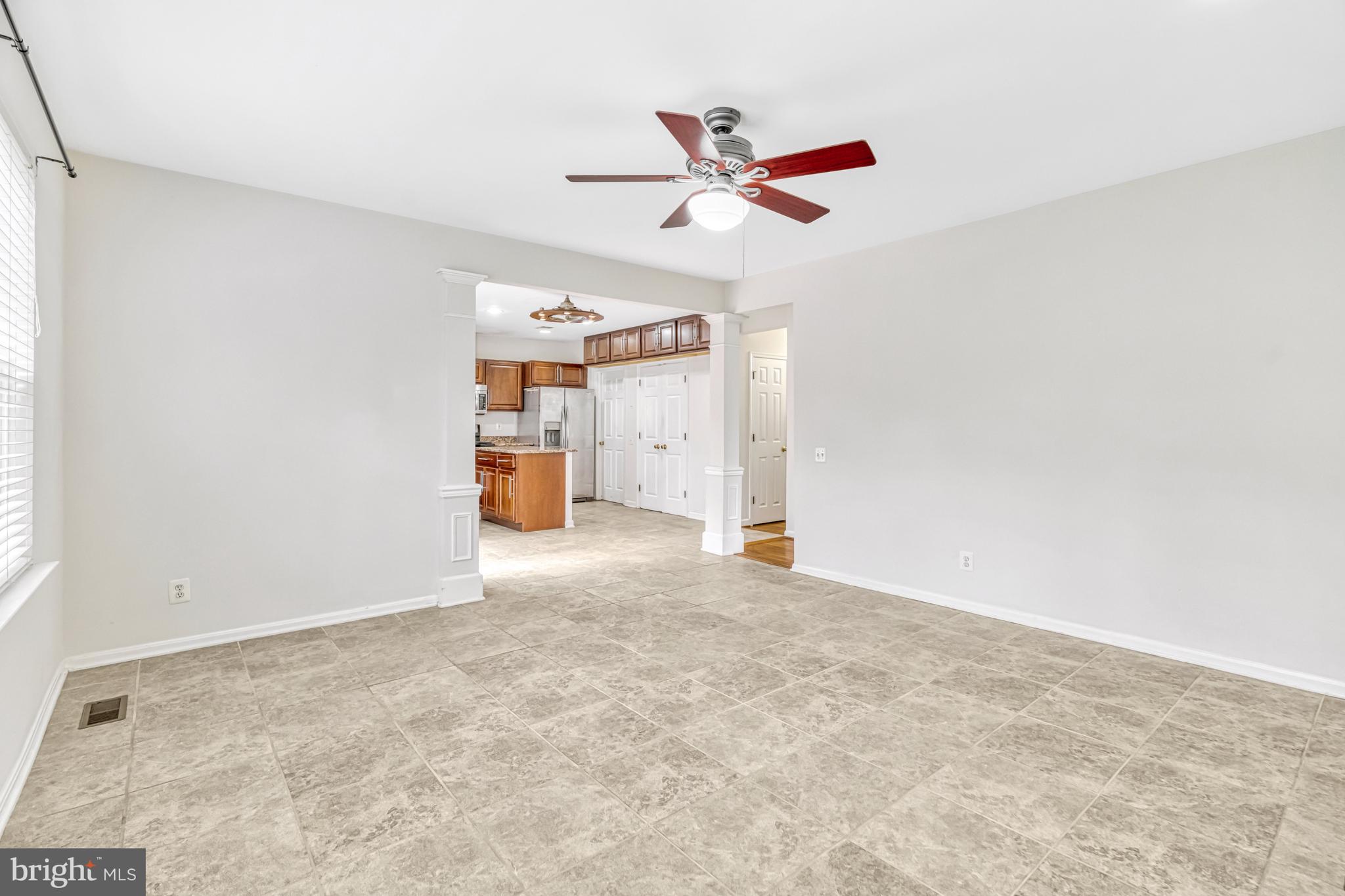 21724 Regents Park Cir