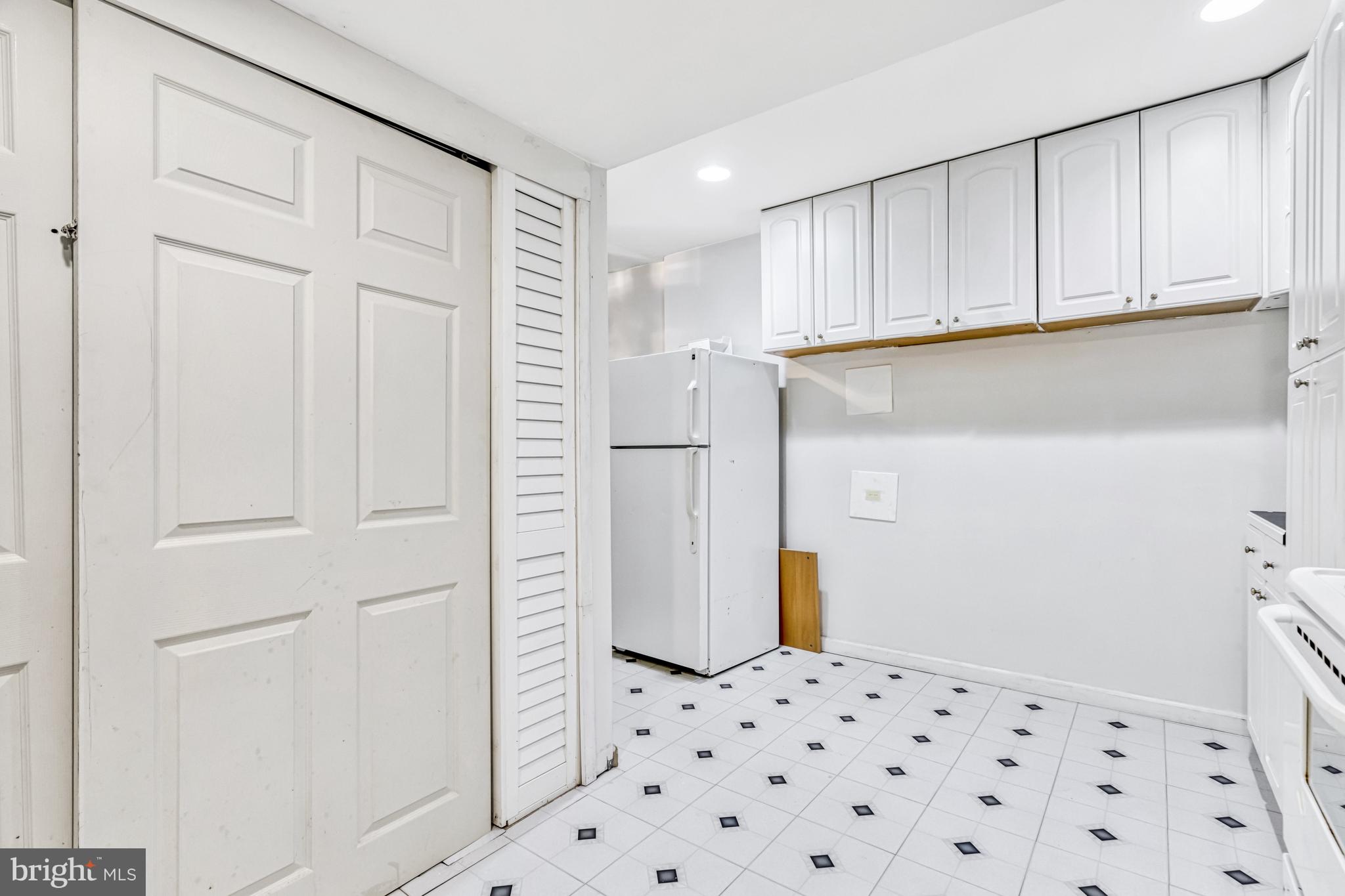 21724 Regents Park Cir