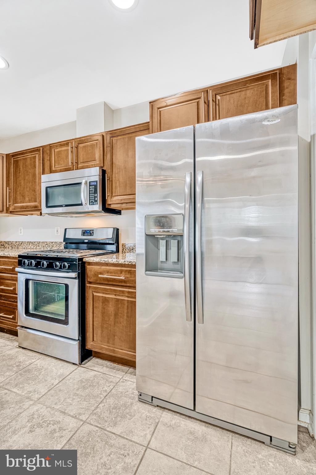 21724 Regents Park Cir