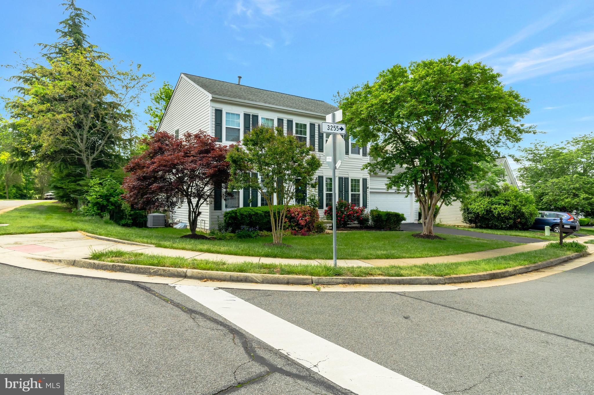 21724 Regents Park Cir