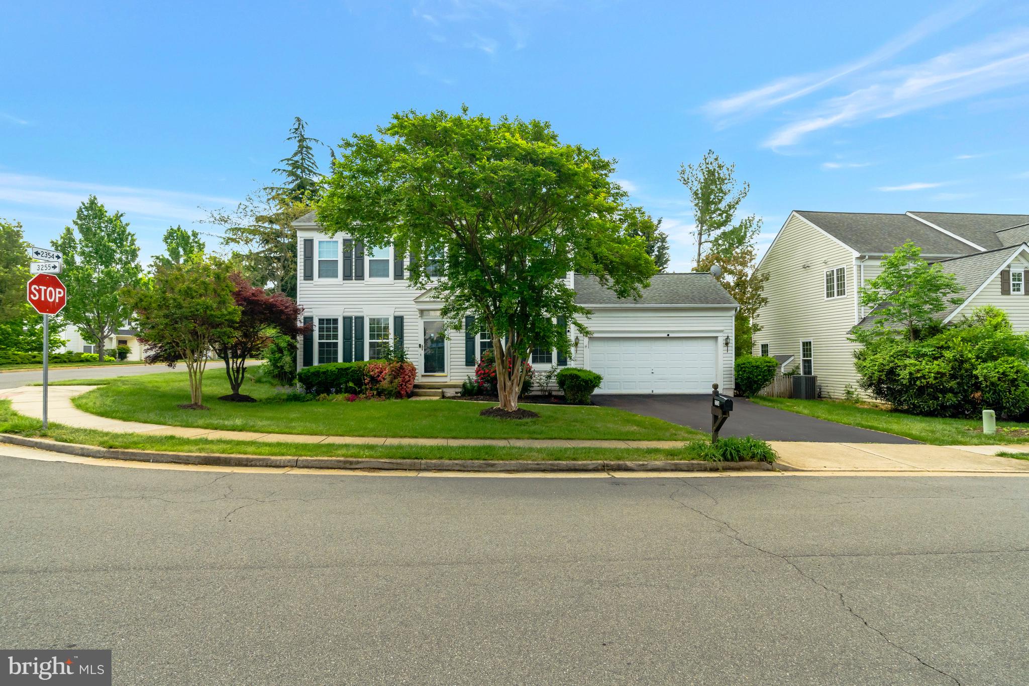 21724 Regents Park Cir