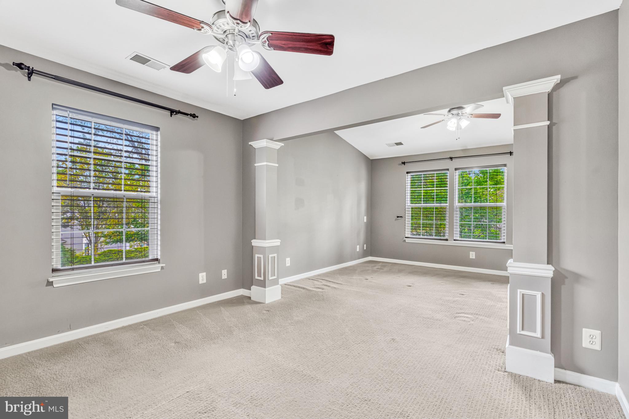 21724 Regents Park Cir
