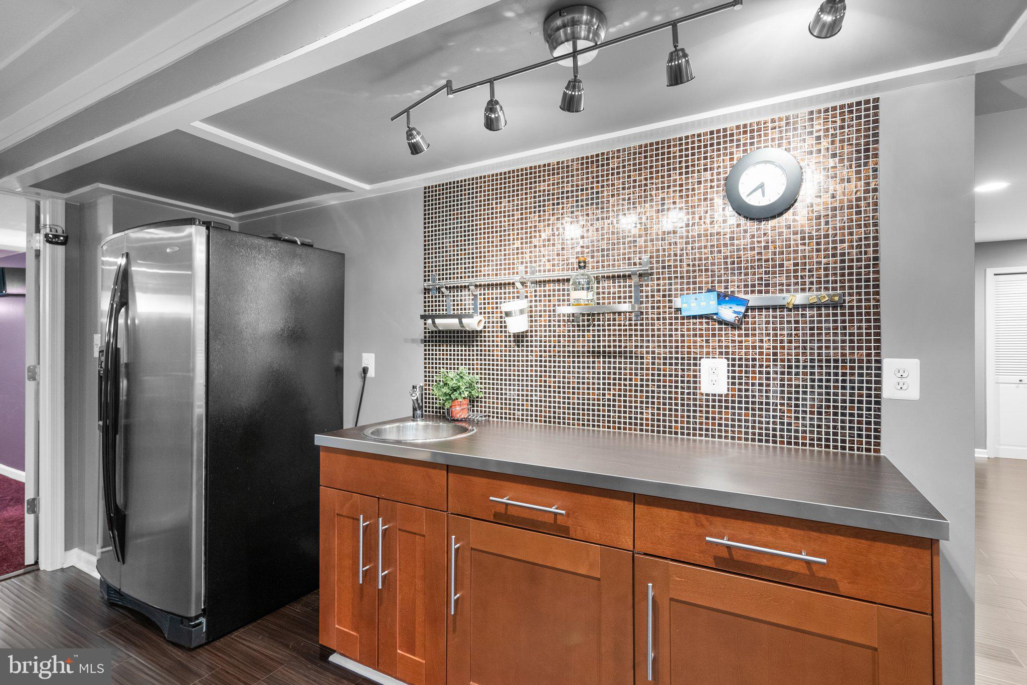 43316 Jerpoint Ct