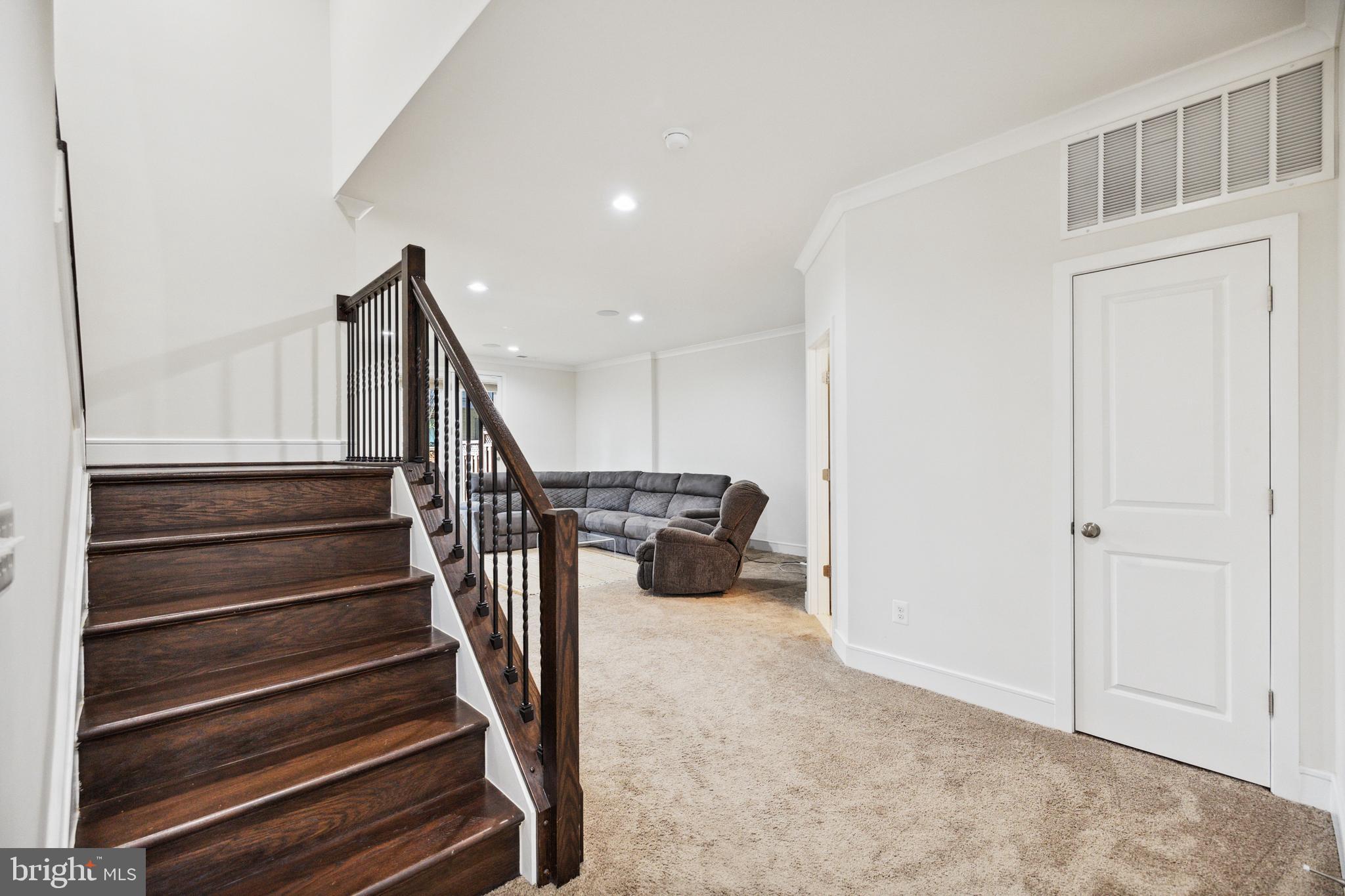 42293 Belgrave Gardens