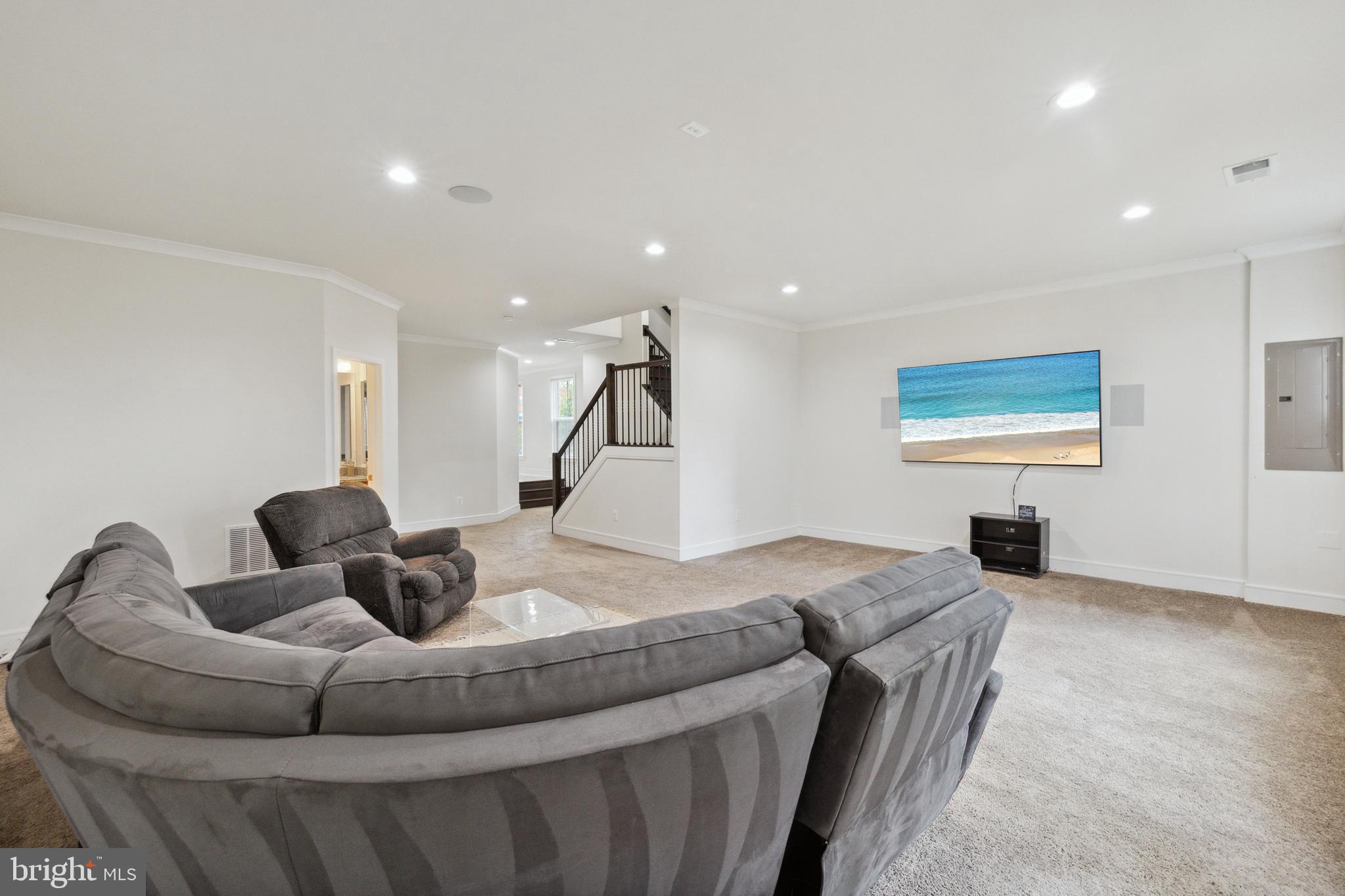 42293 Belgrave Gardens