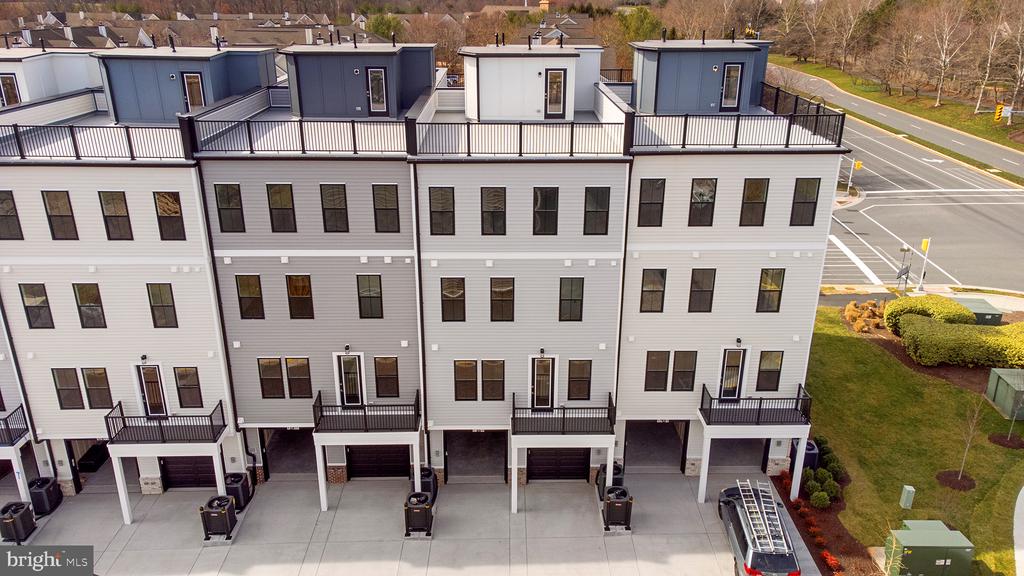 43354 Farringdon Sq