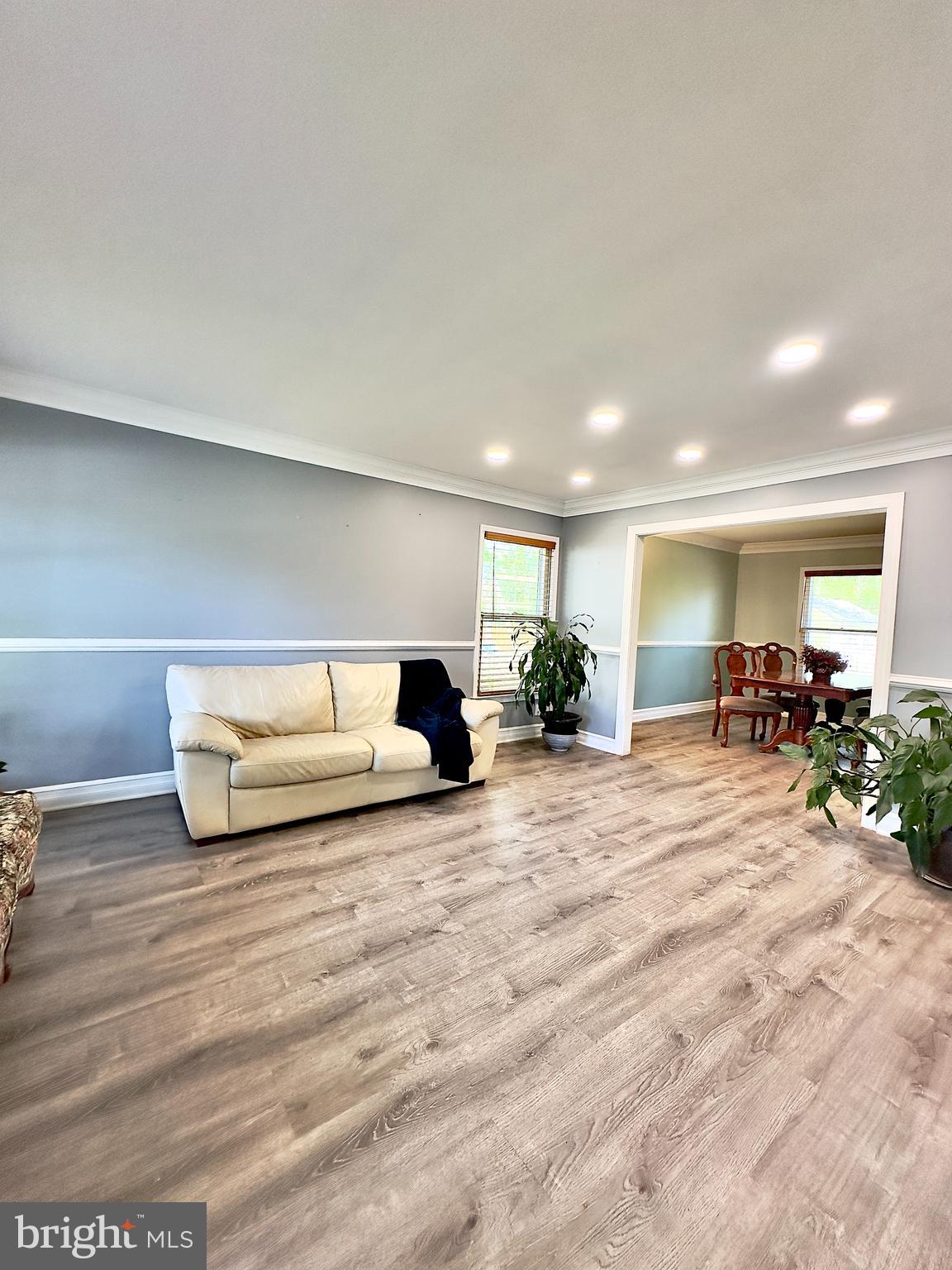 21748 Pinewood Ct