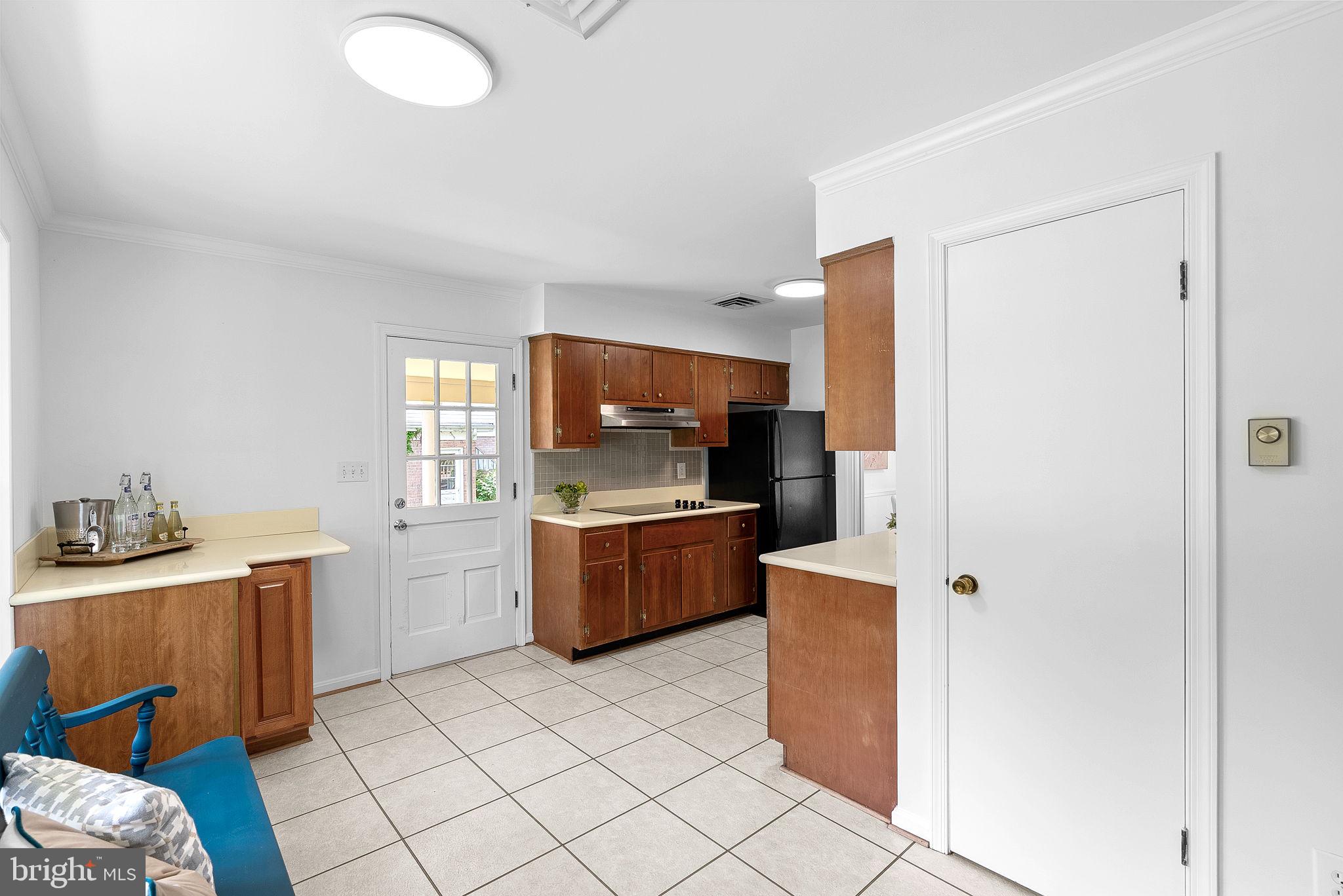 311 S Orchard Dr