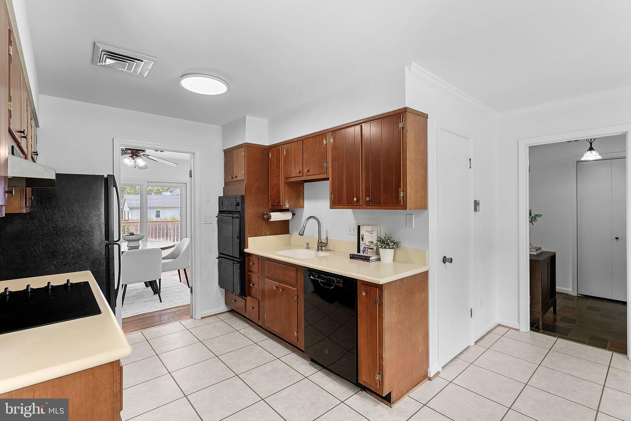 311 S Orchard Dr