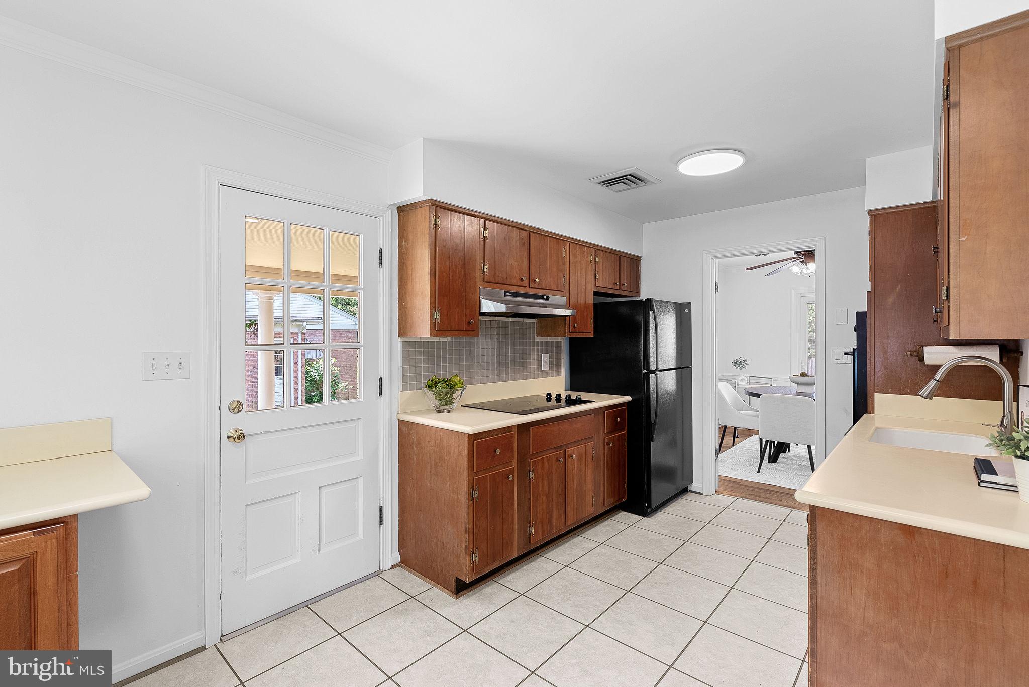 311 S Orchard Dr
