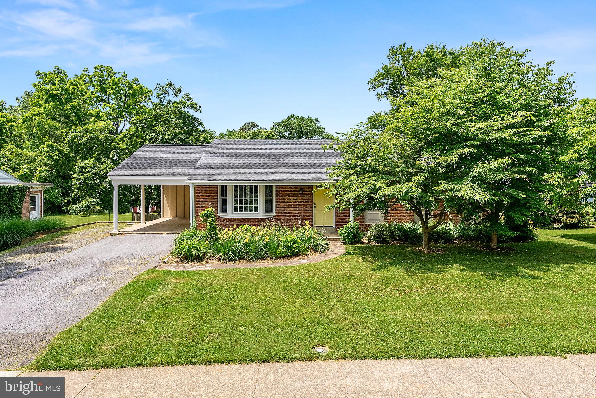 311 S Orchard Dr