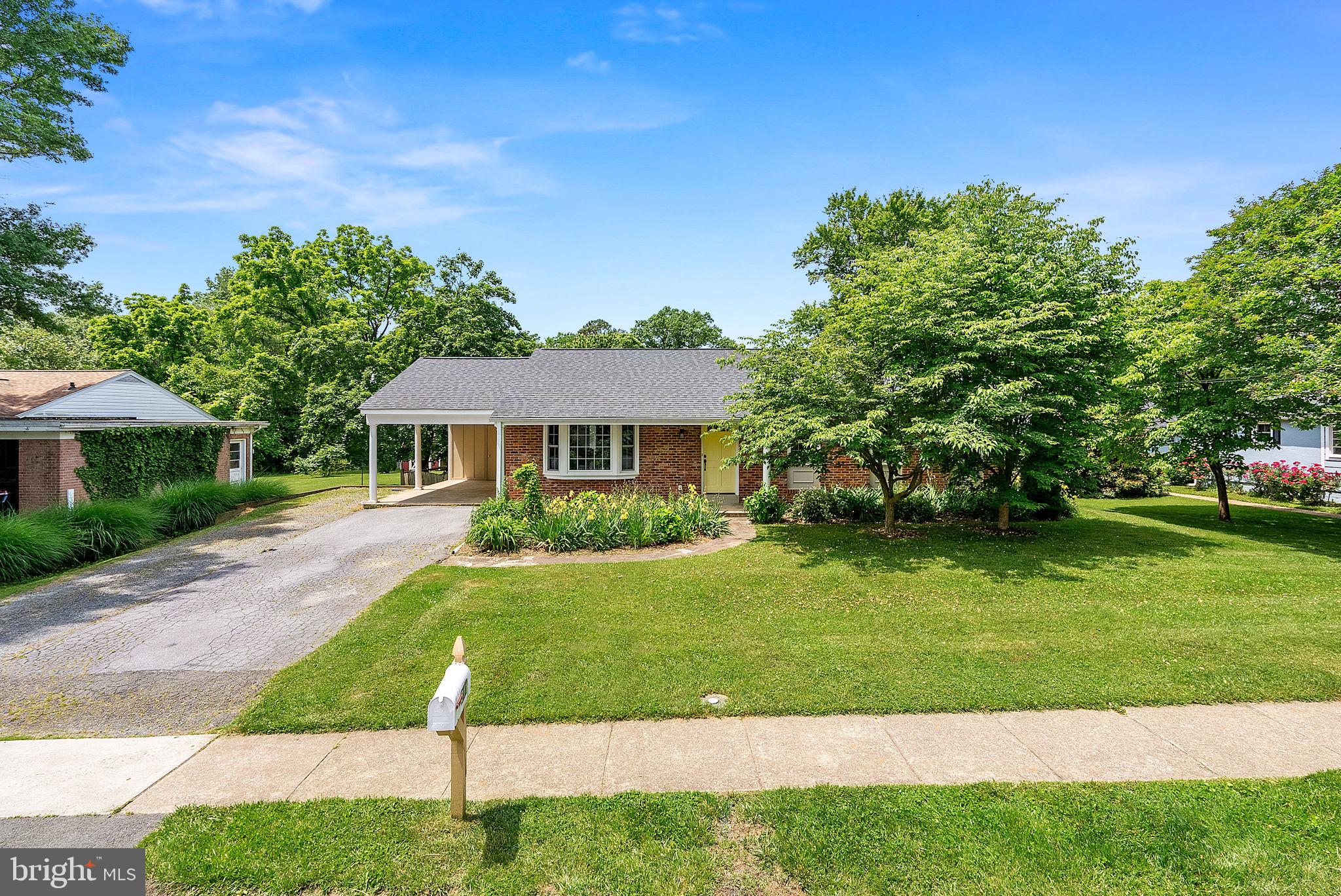 311 S Orchard Dr