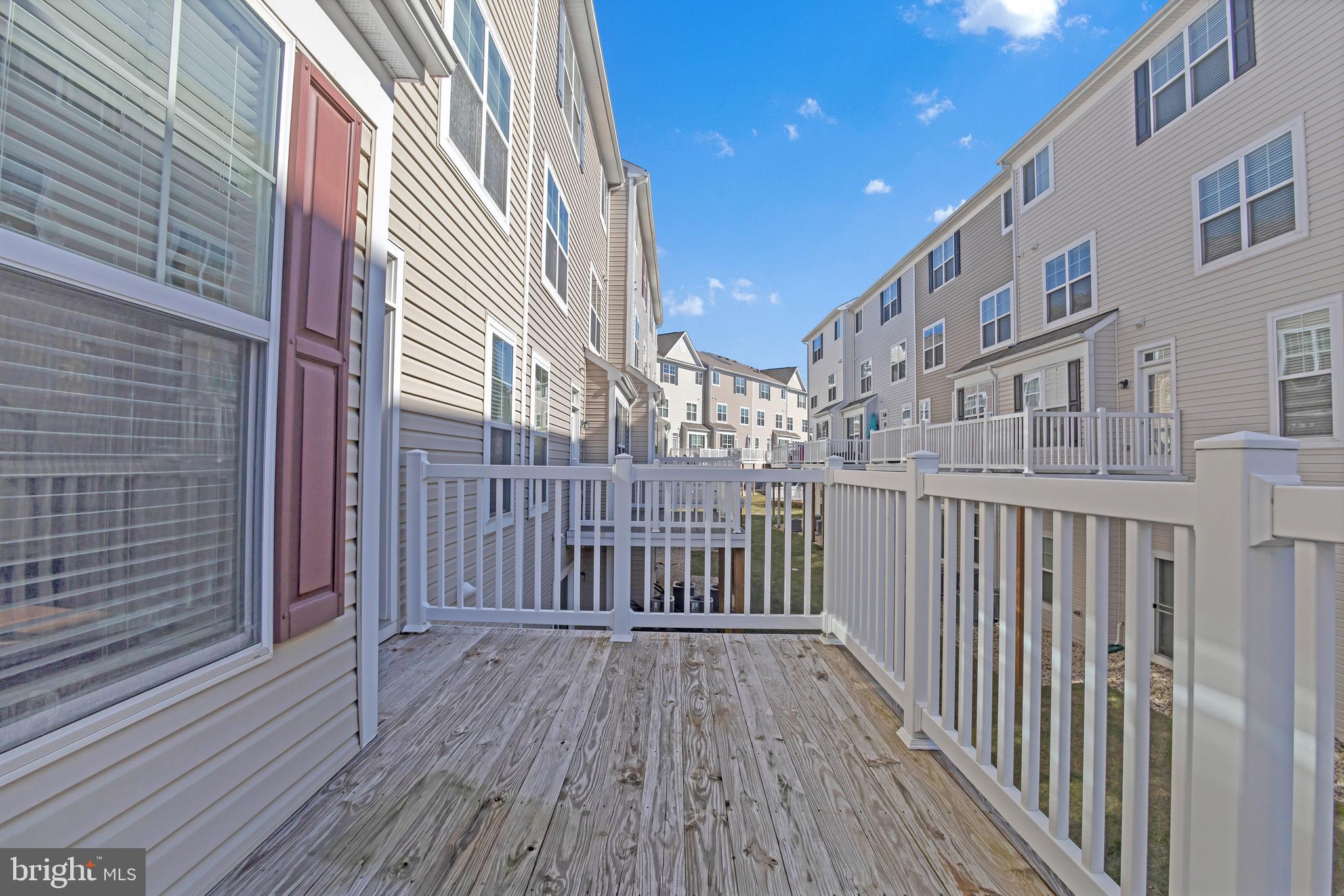 42187 Shorecrest Ter