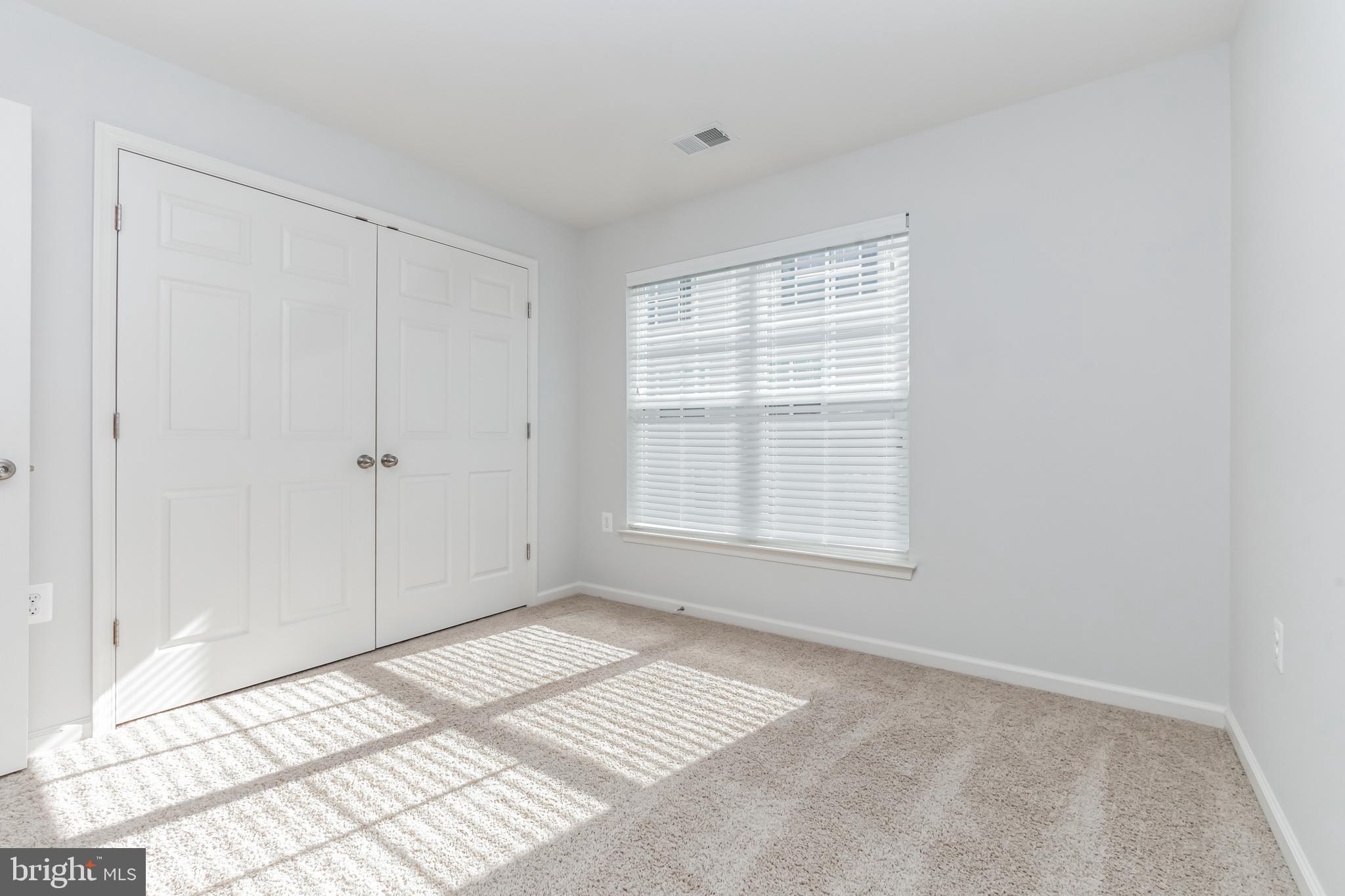 42187 Shorecrest Ter