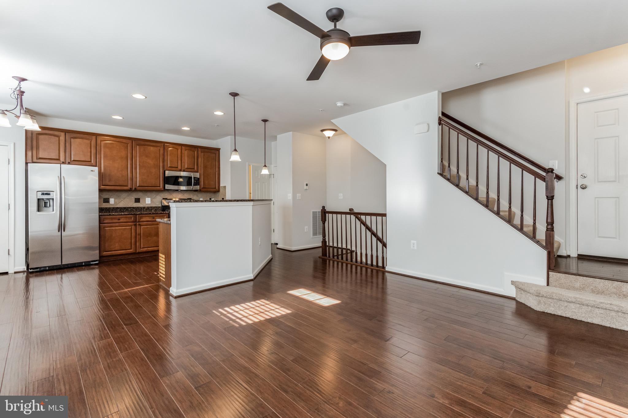 42187 Shorecrest Ter