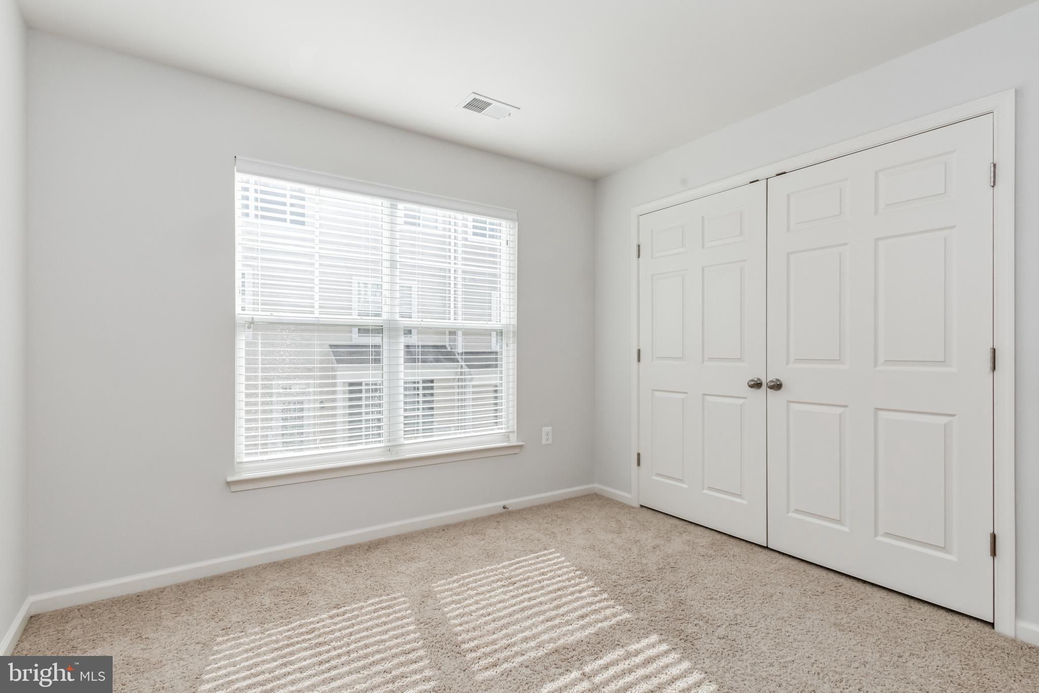 42187 Shorecrest Ter