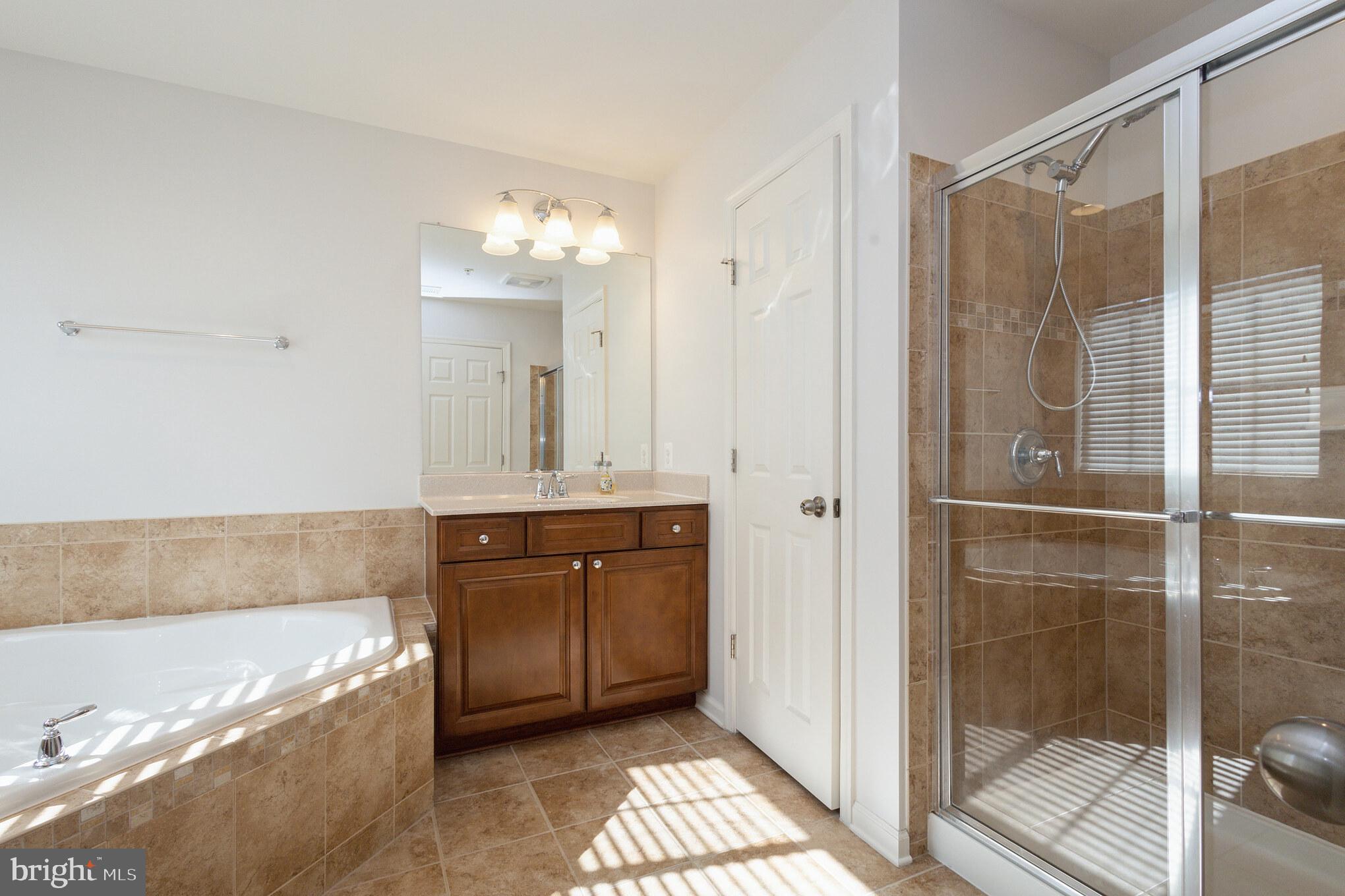 42187 Shorecrest Ter