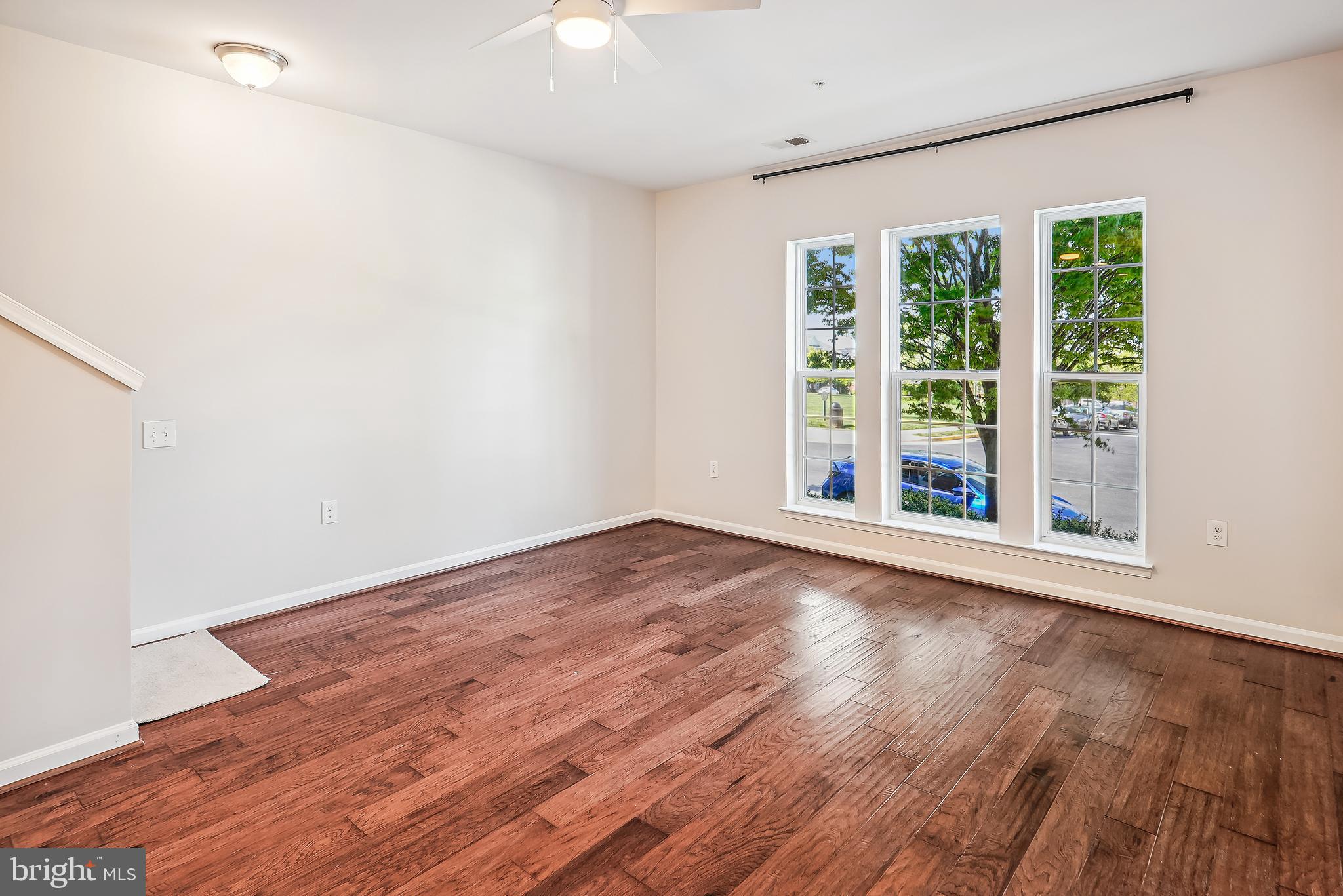 20602 Maitland Ter