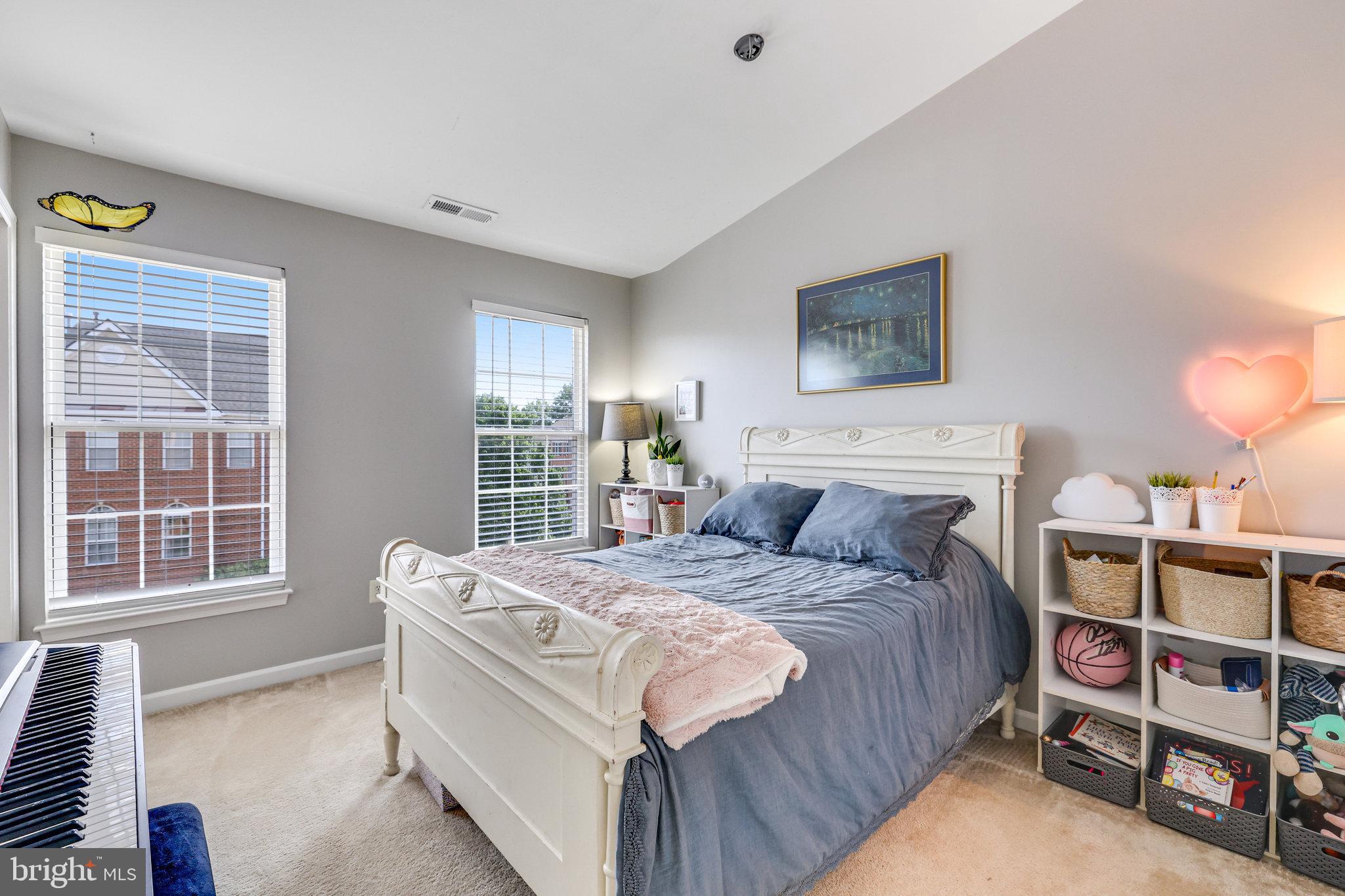 21365 Sawyer Sq