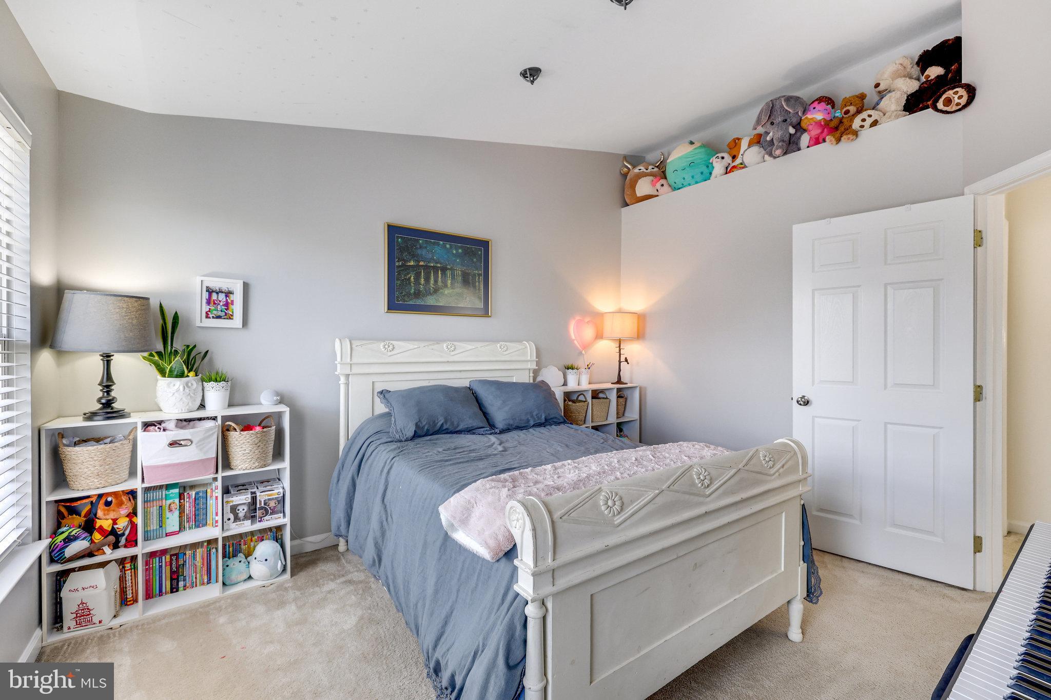 21365 Sawyer Sq