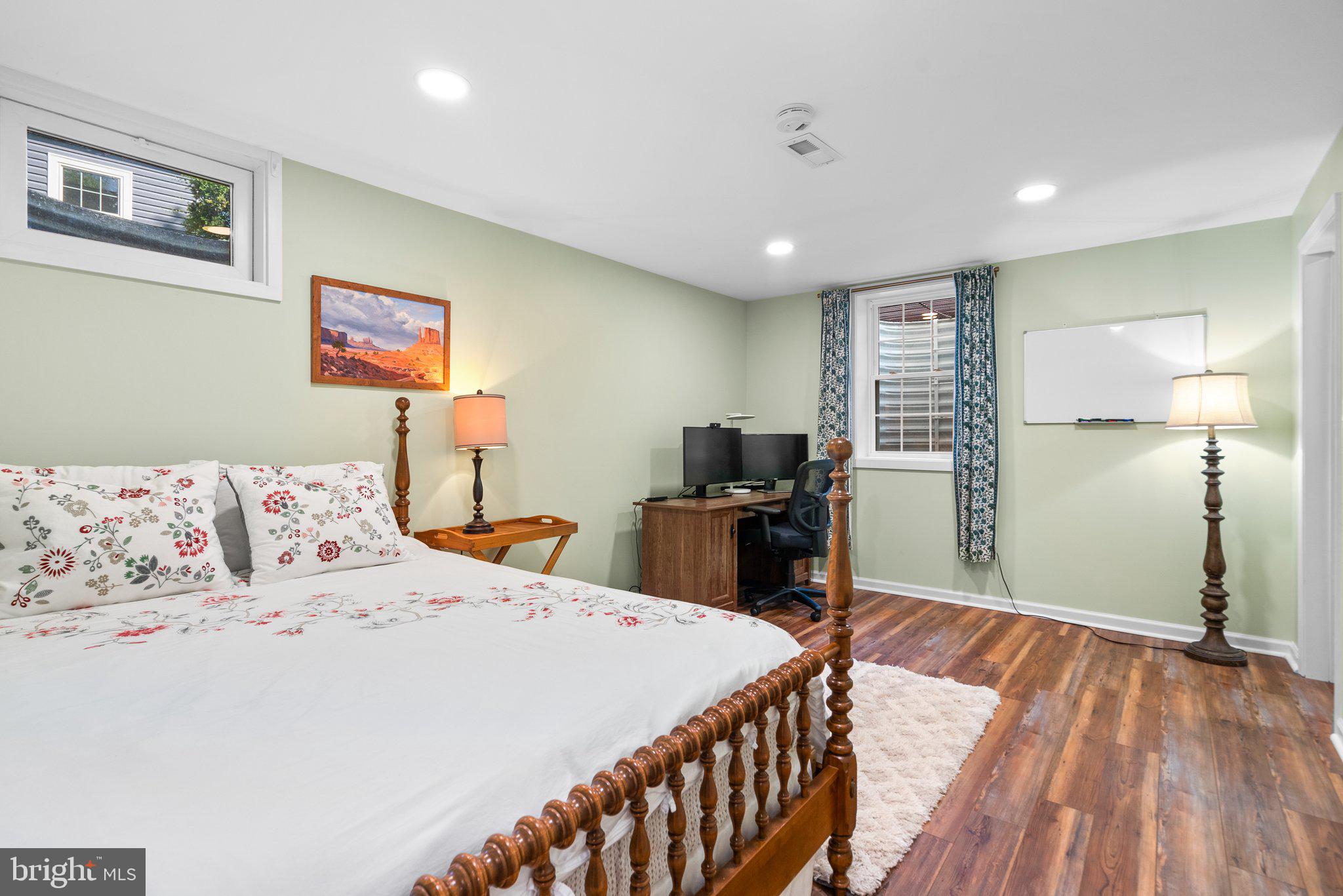 13 Newland Ct