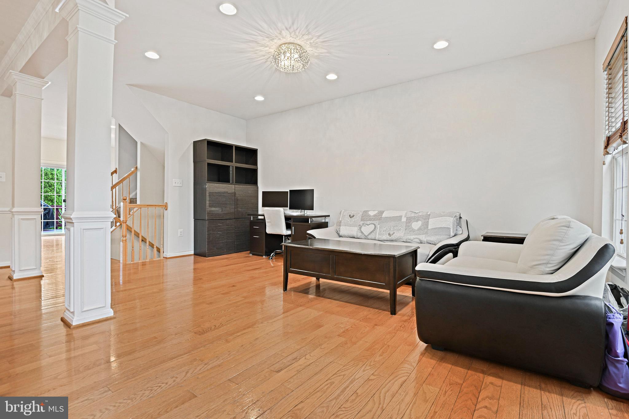 20734 Hollow Falls Ter