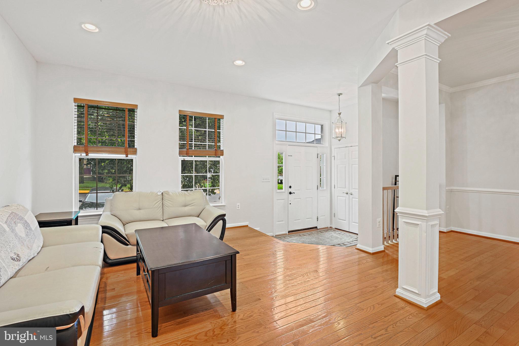 20734 Hollow Falls Ter