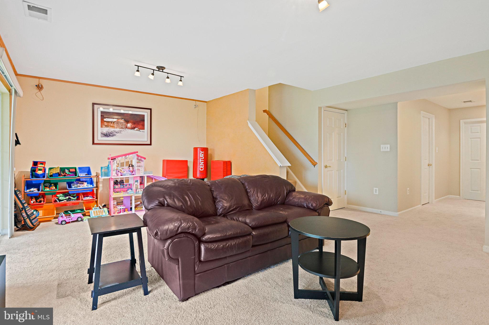 20734 Hollow Falls Ter