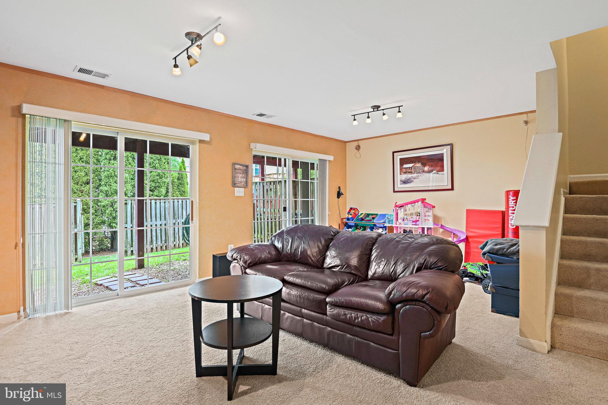 20734 Hollow Falls Ter