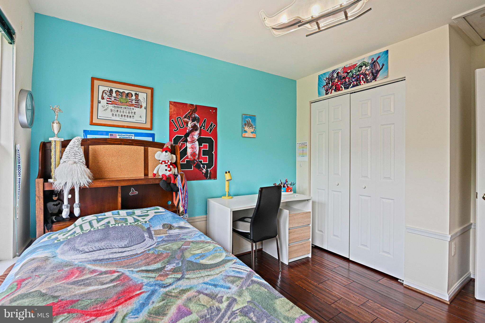 20734 Hollow Falls Ter