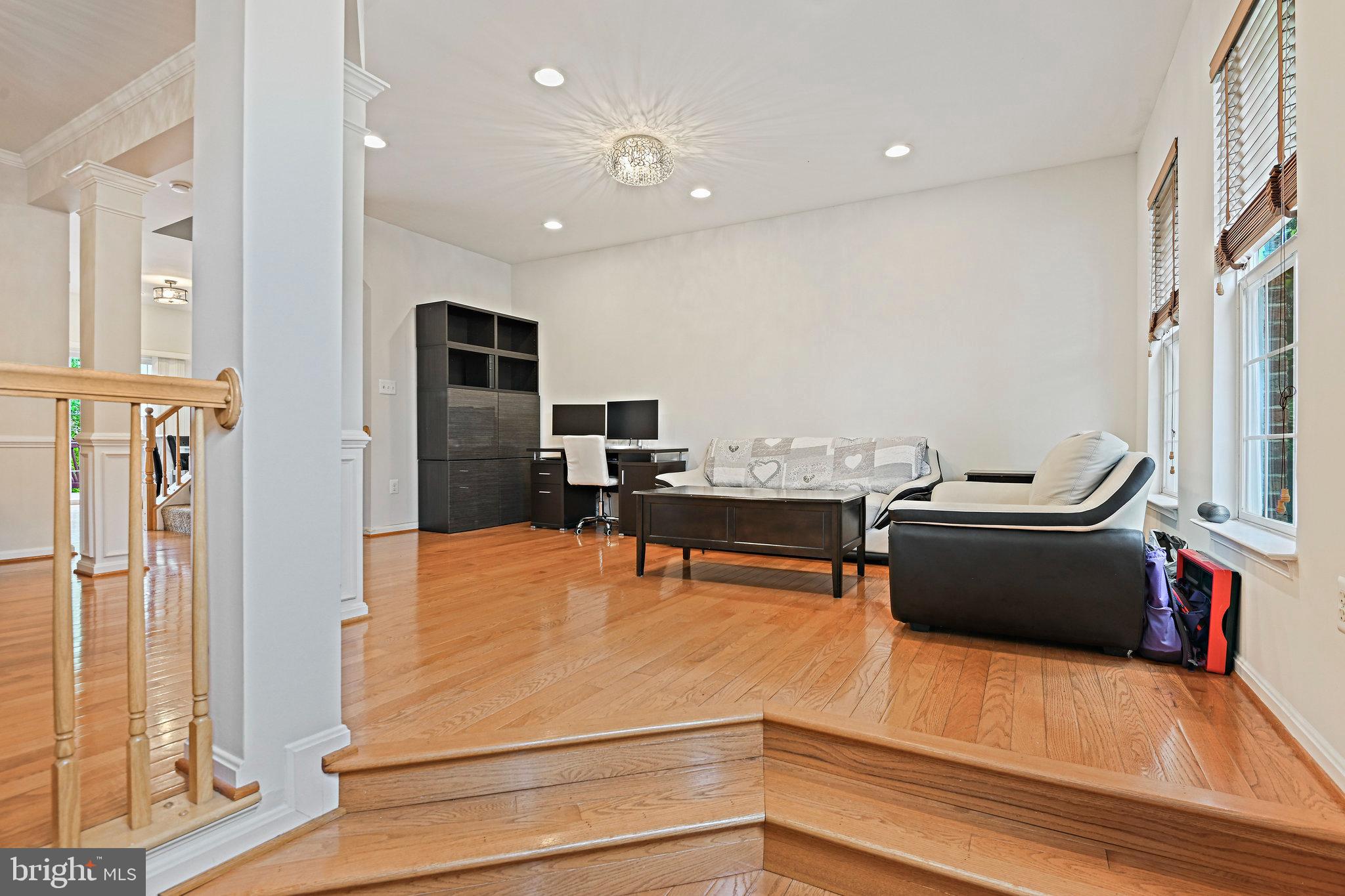 20734 Hollow Falls Ter