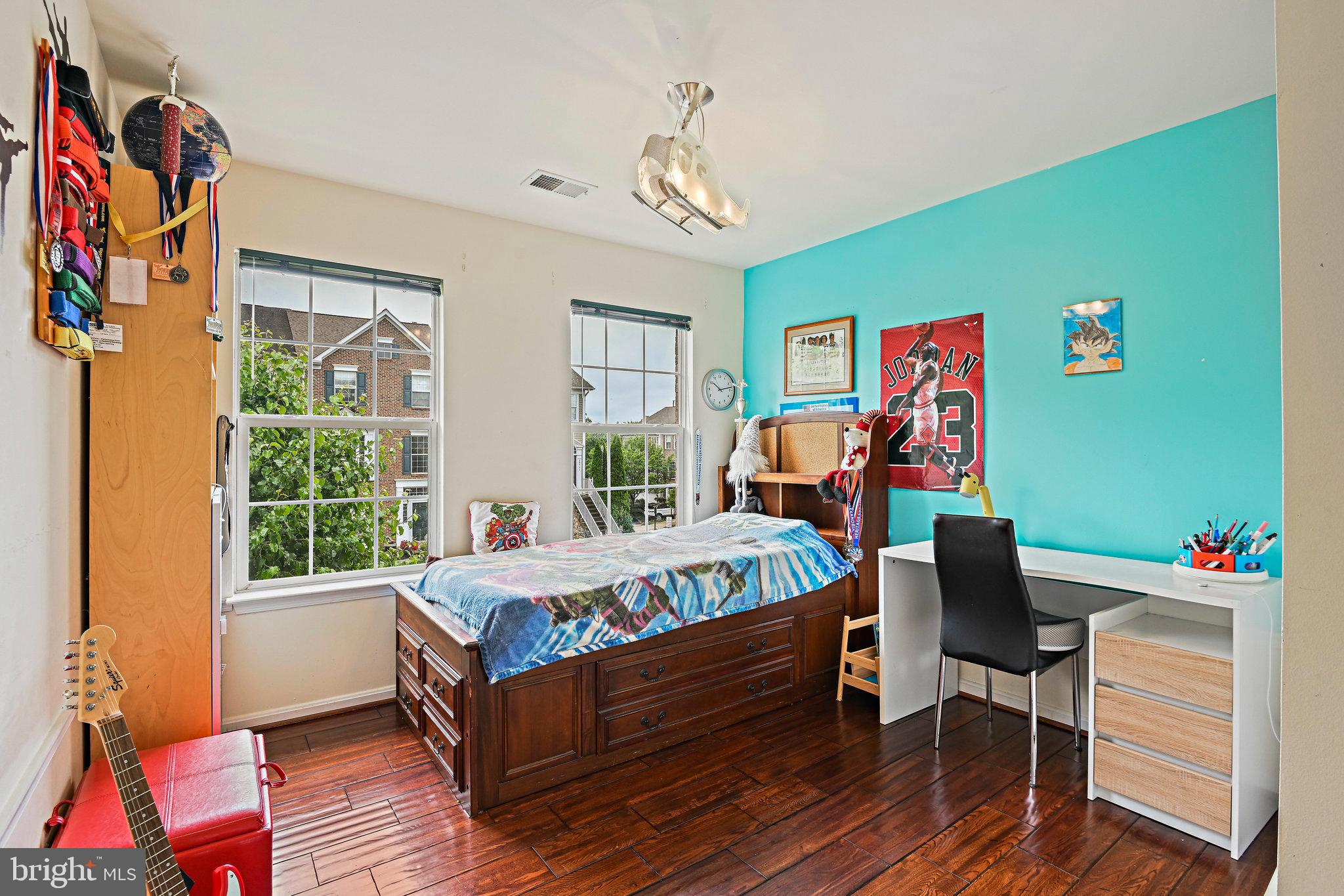 20734 Hollow Falls Ter