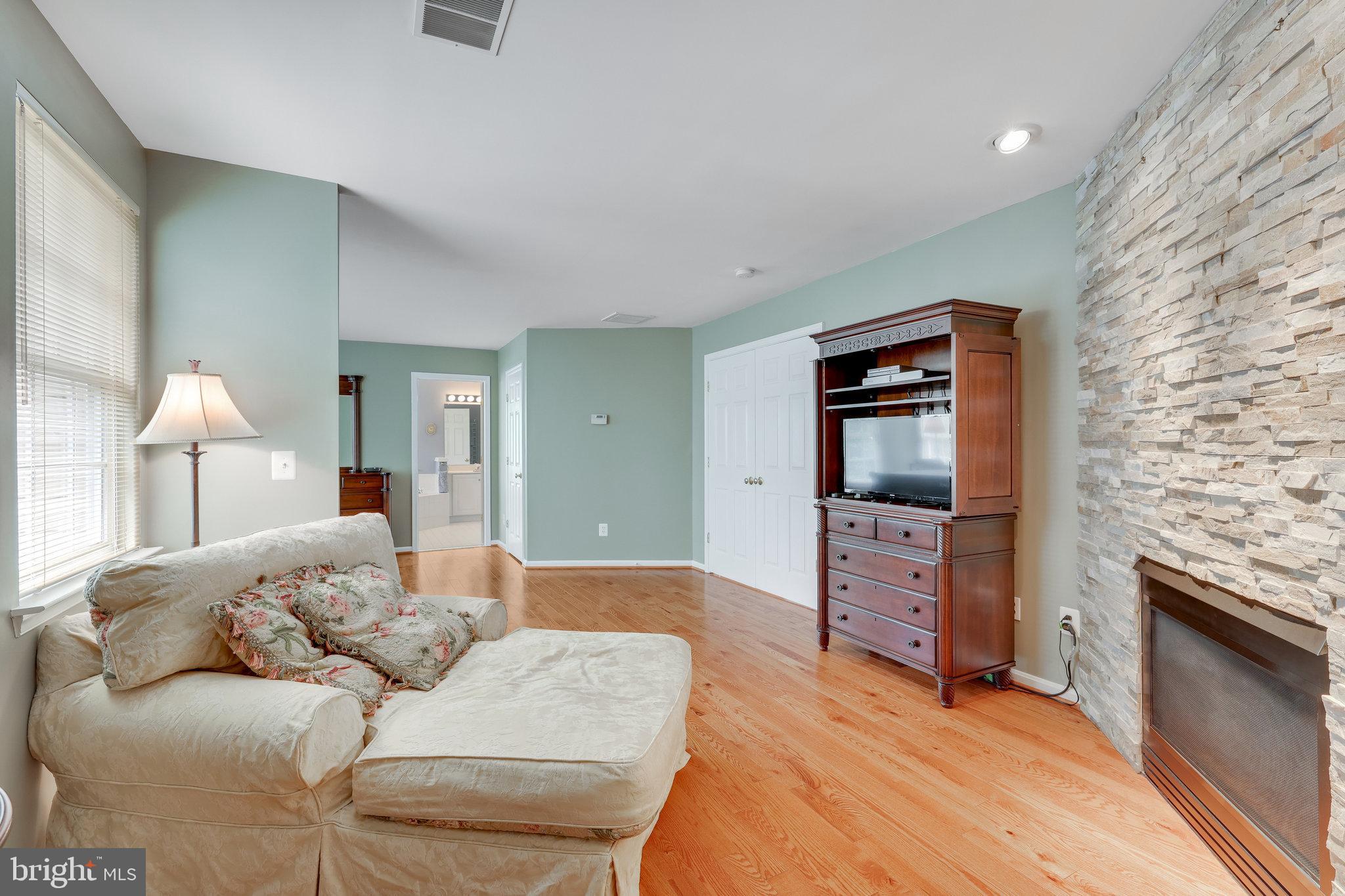 43392 Covent Garden Dr