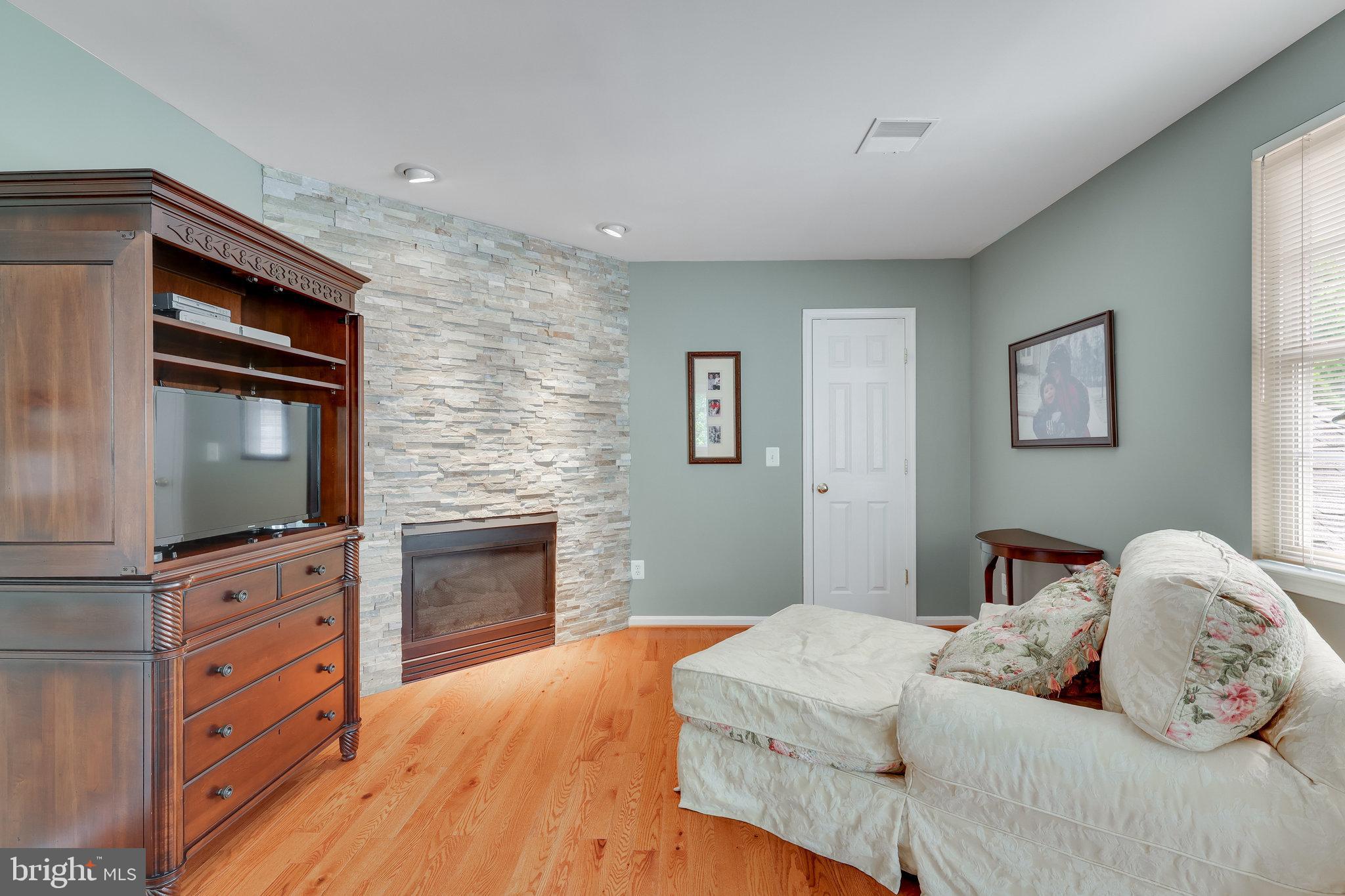 43392 Covent Garden Dr